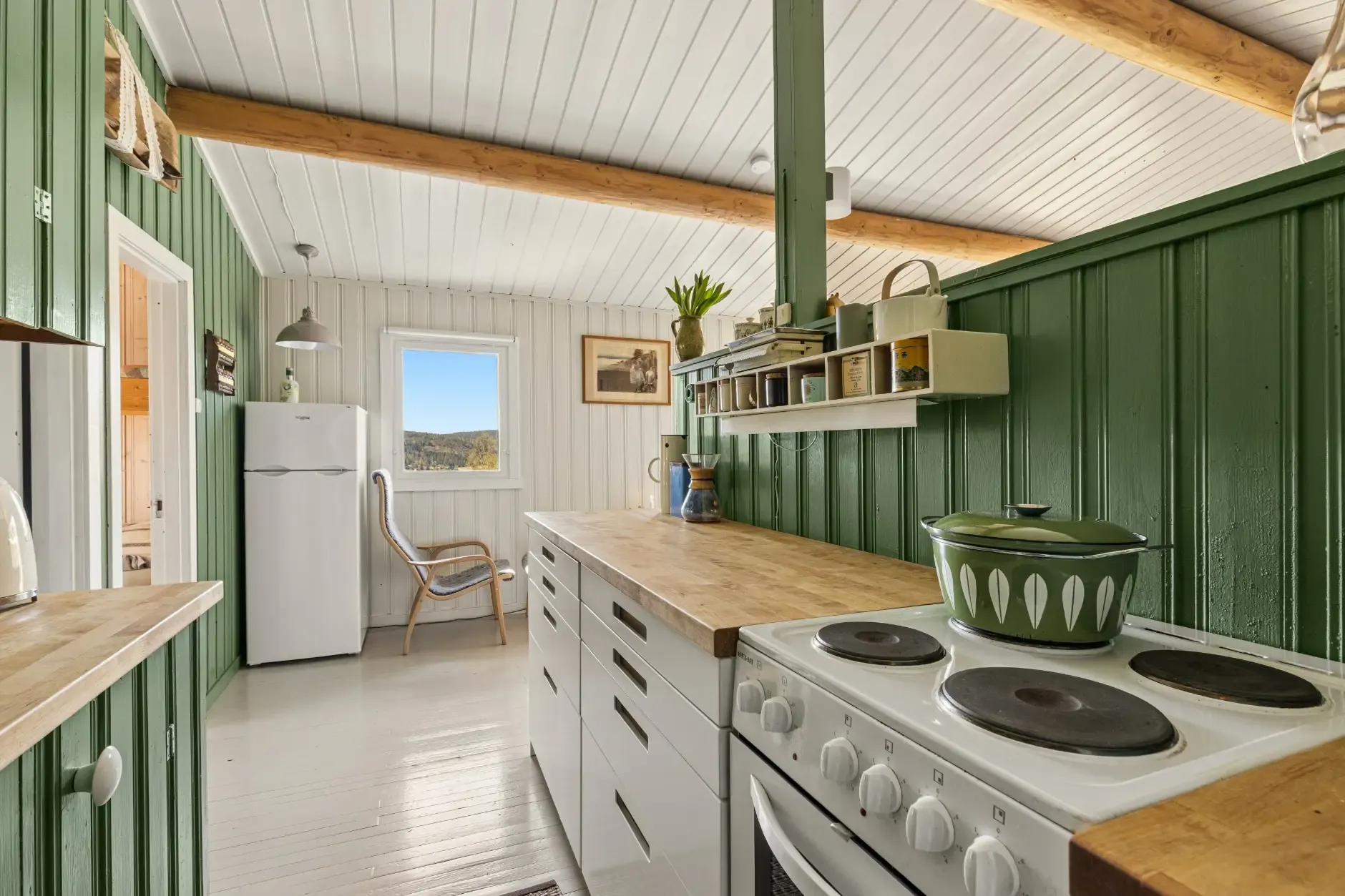 1970s Country House in Skiptvet: 2-Bedroom Retreat with Expansive Terrace - Image 5