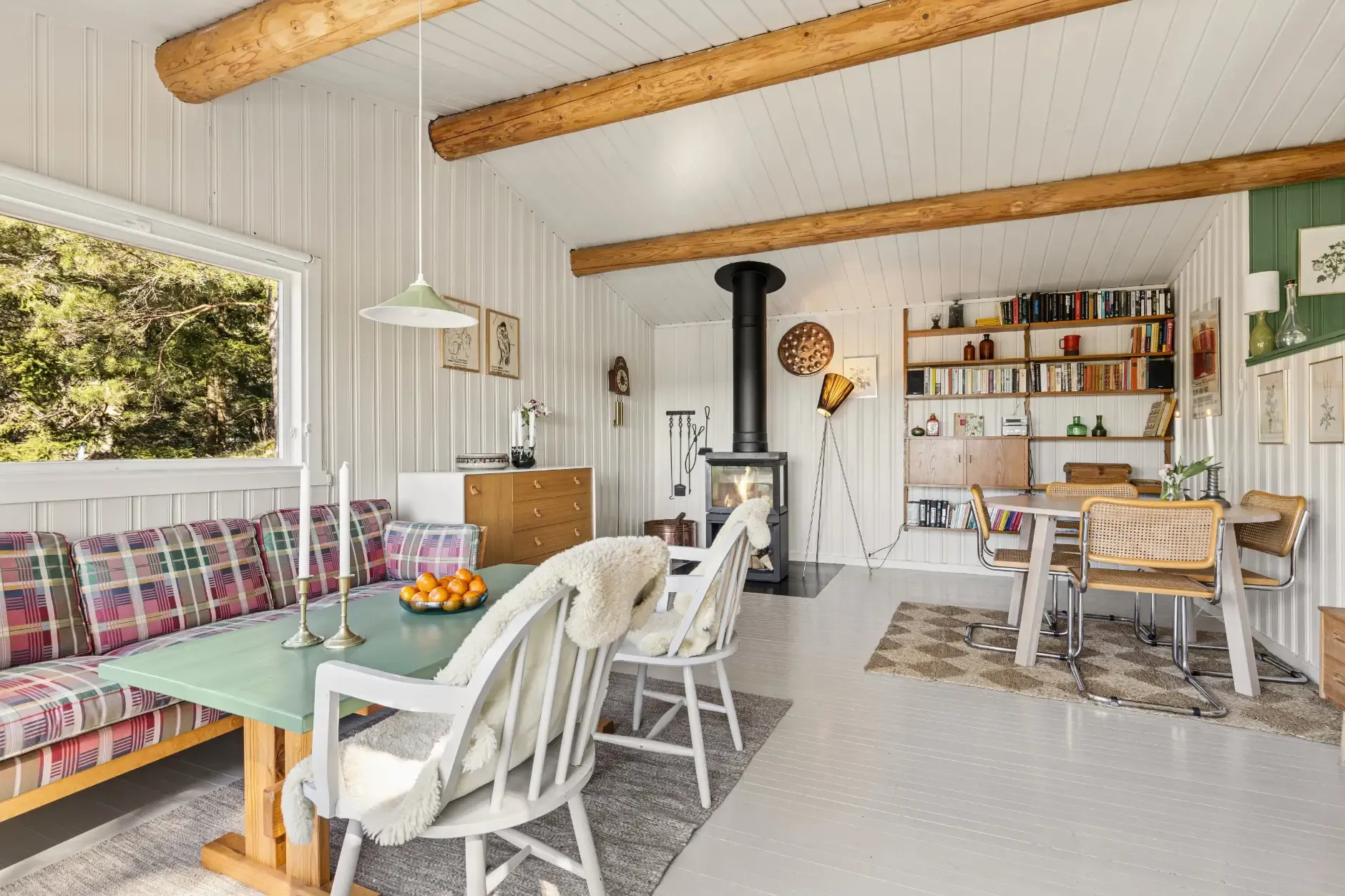 1970s Country House in Skiptvet: 2-Bedroom Retreat with Expansive Terrace - View image 8 of 28