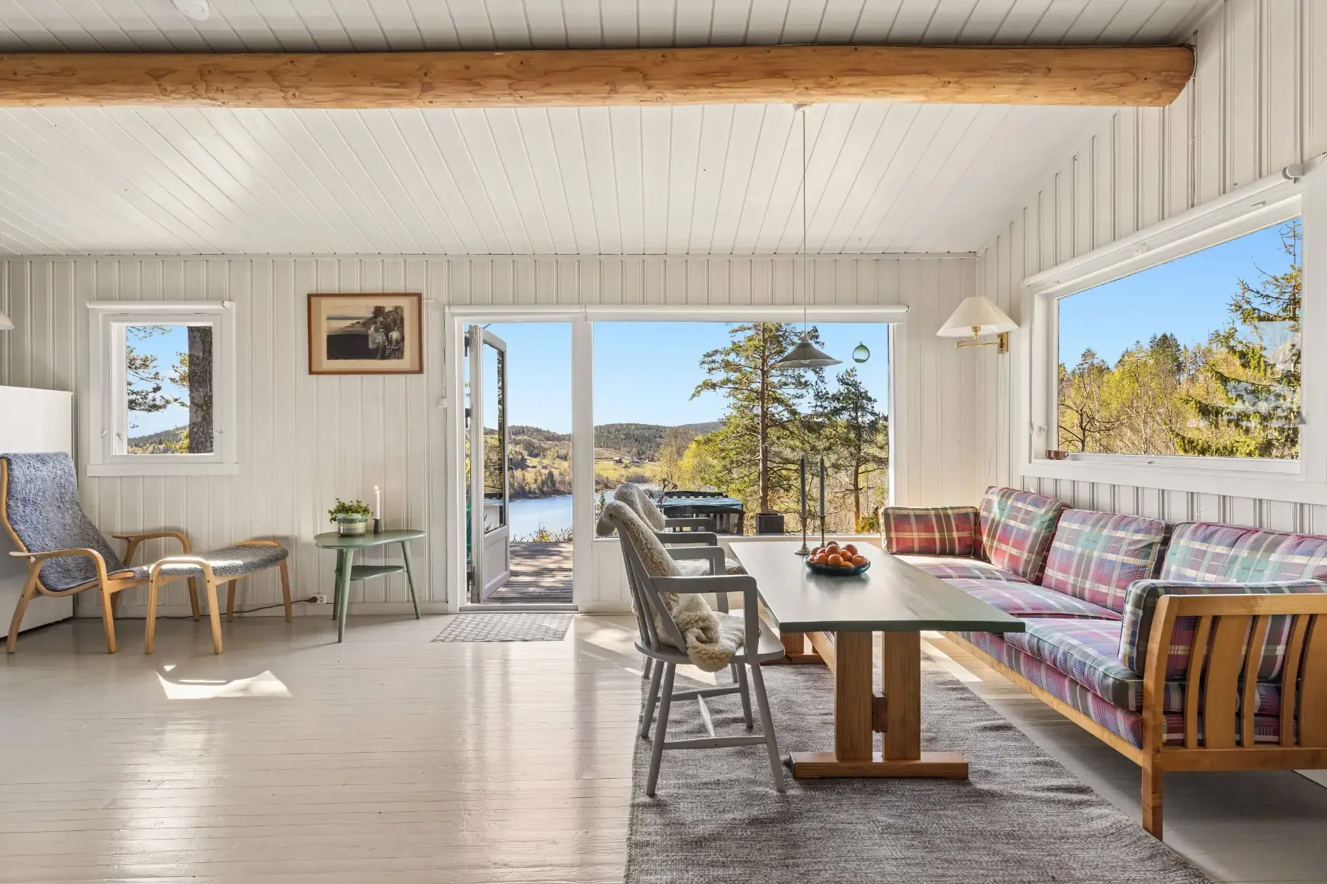 1970s Country House in Skiptvet: 2-Bedroom Retreat with Expansive Terrace - View image 9 of 28