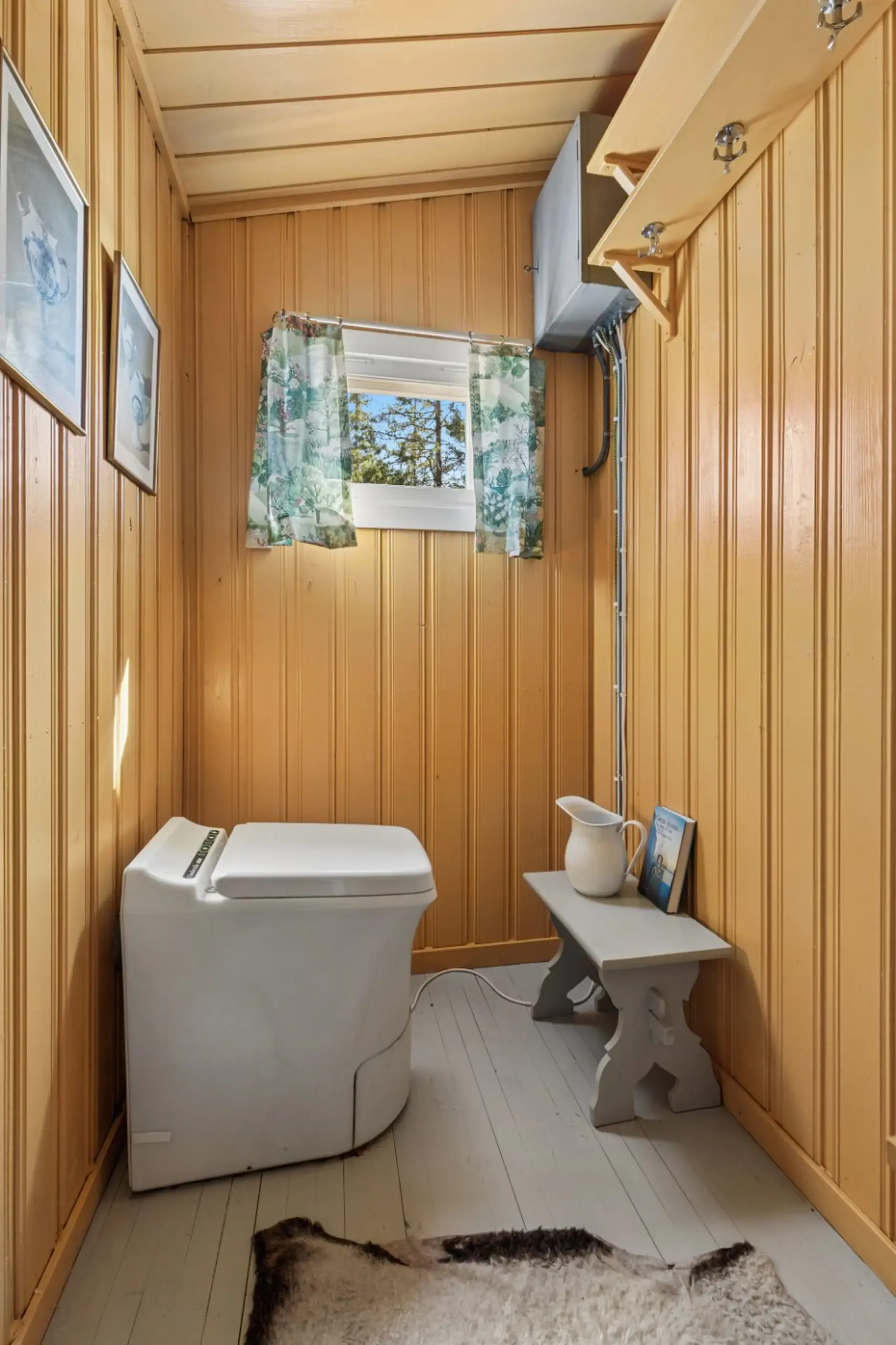 1970s Country House in Skiptvet: 2-Bedroom Retreat with Expansive Terrace - View image 17 of 28