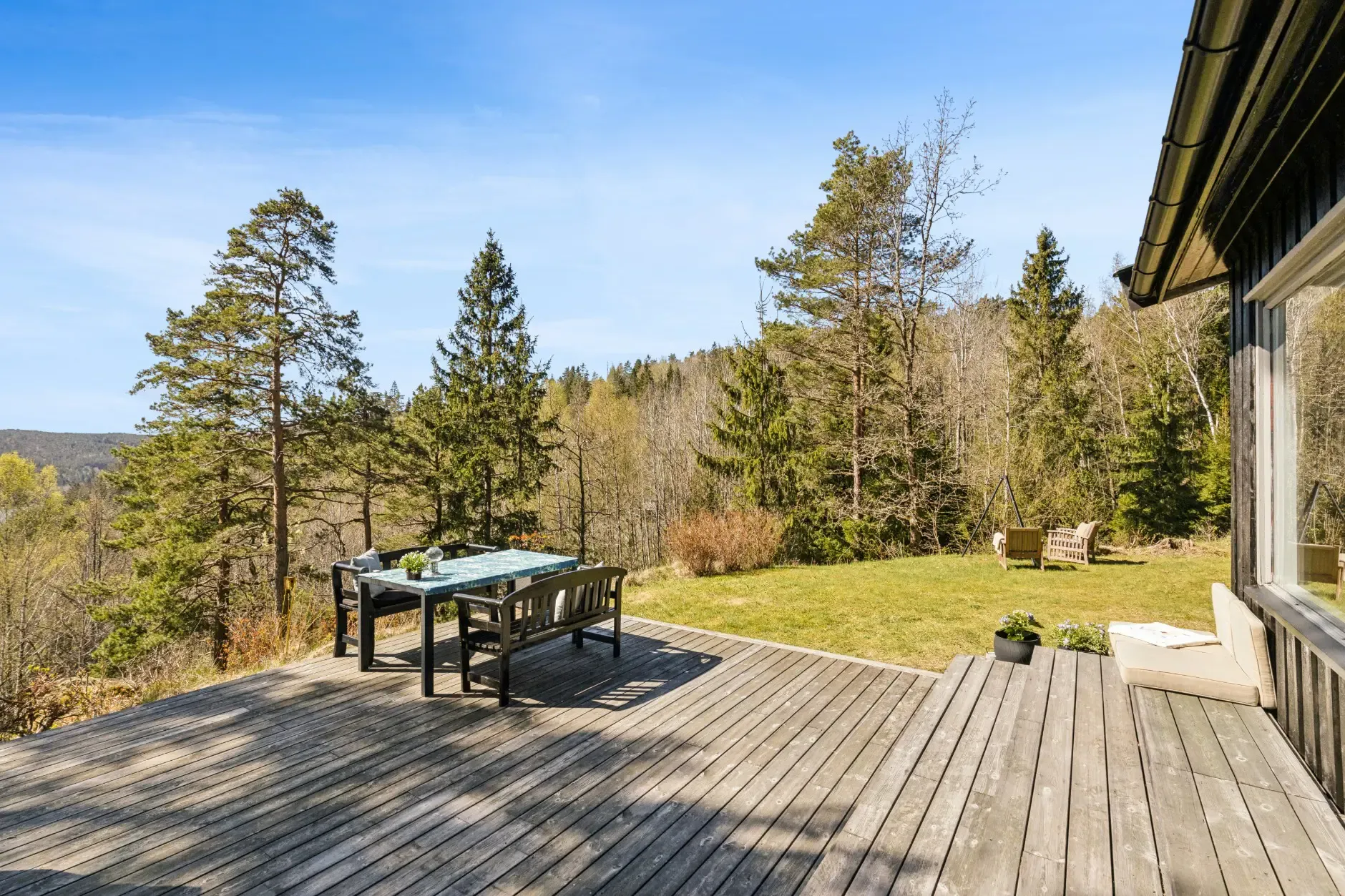 1970s Country House in Skiptvet: 2-Bedroom Retreat with Expansive Terrace - View image 23 of 28