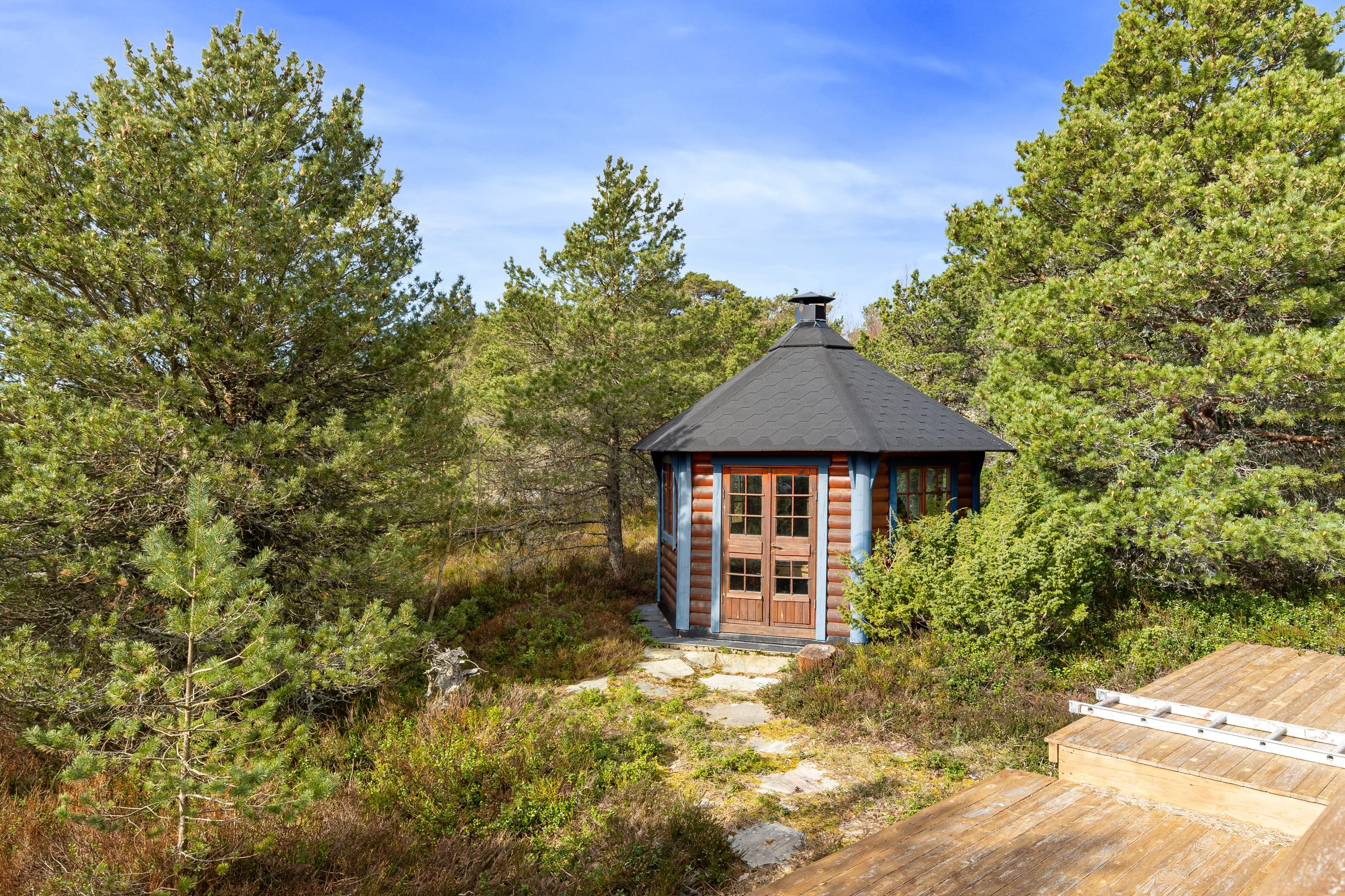Nordland 2-Bedroom Cabin with Annex and Grill Hut in Coastal Meløy - View image 28 of 33