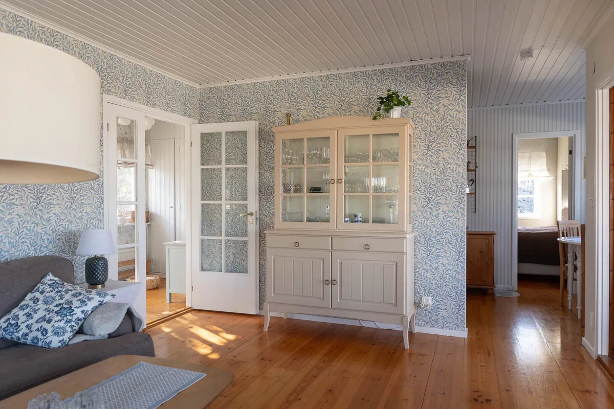 1970s Swedish Archipelago House with Expansive Gardens and Terrace - View image 12 of 47