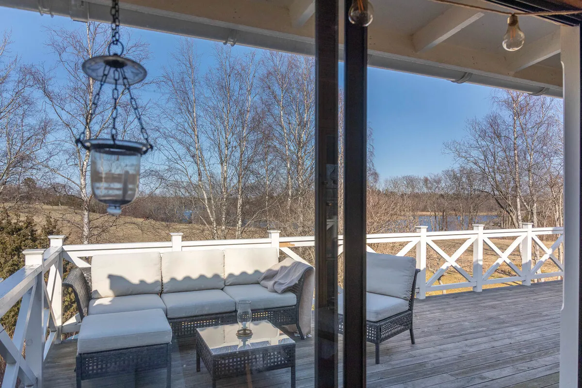 1970s Swedish Archipelago House with Expansive Gardens and Terrace - View image 25 of 47
