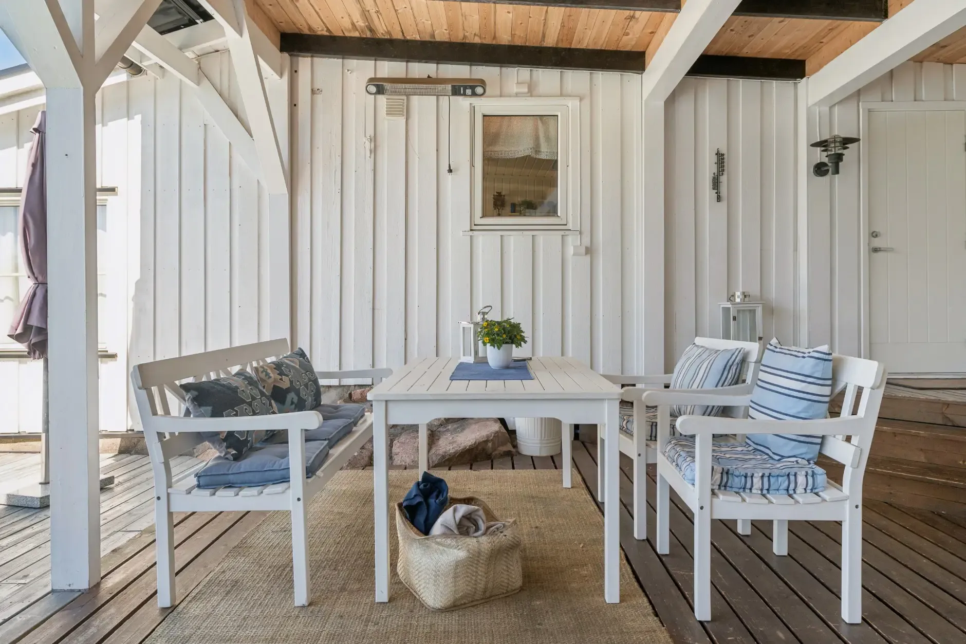 1960s Norwegian Seaside House with Pool and Expansive Terrace - View image 23 of 36