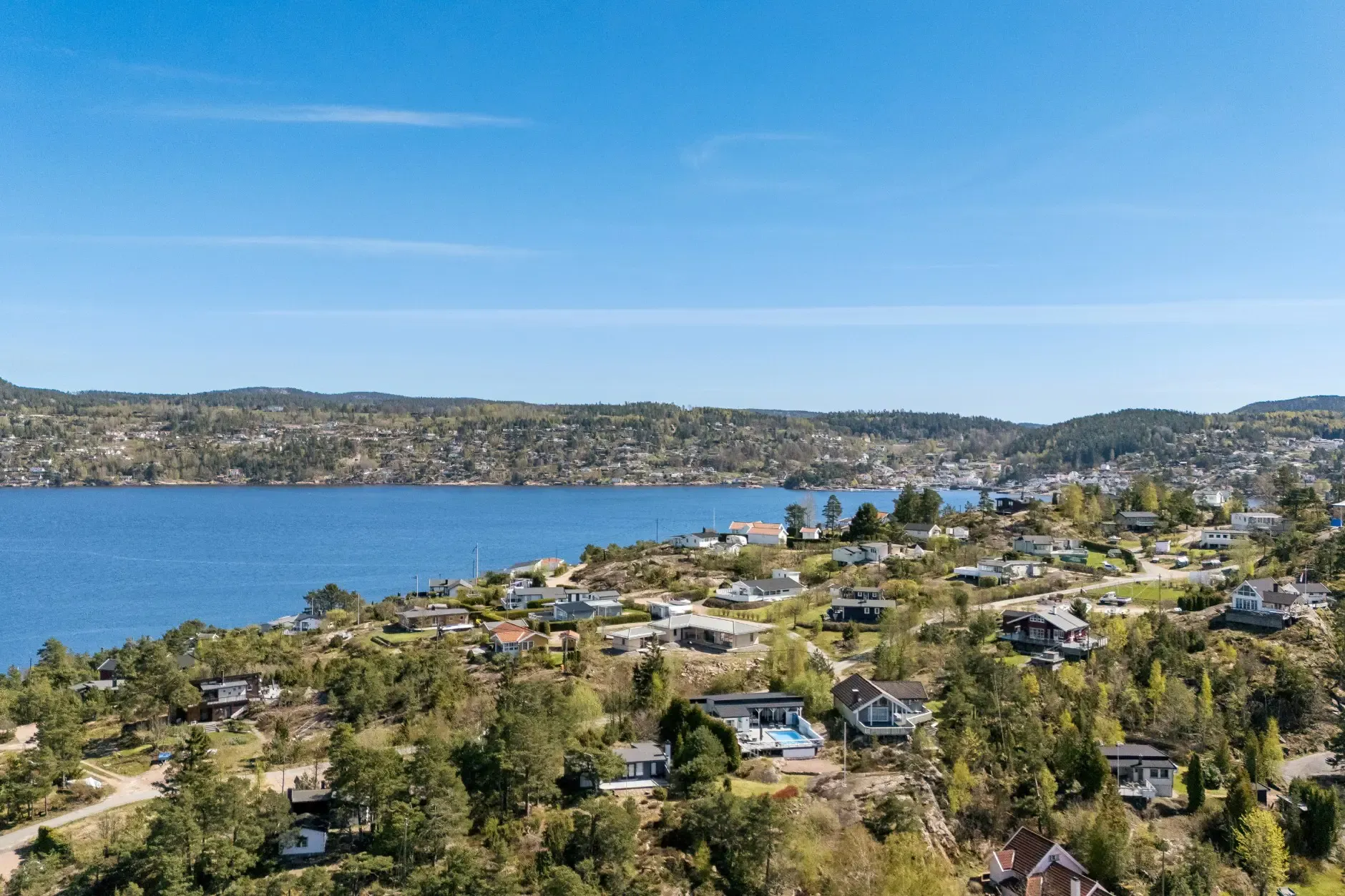 1960s Norwegian Seaside House with Pool and Expansive Terrace - View image 35 of 36