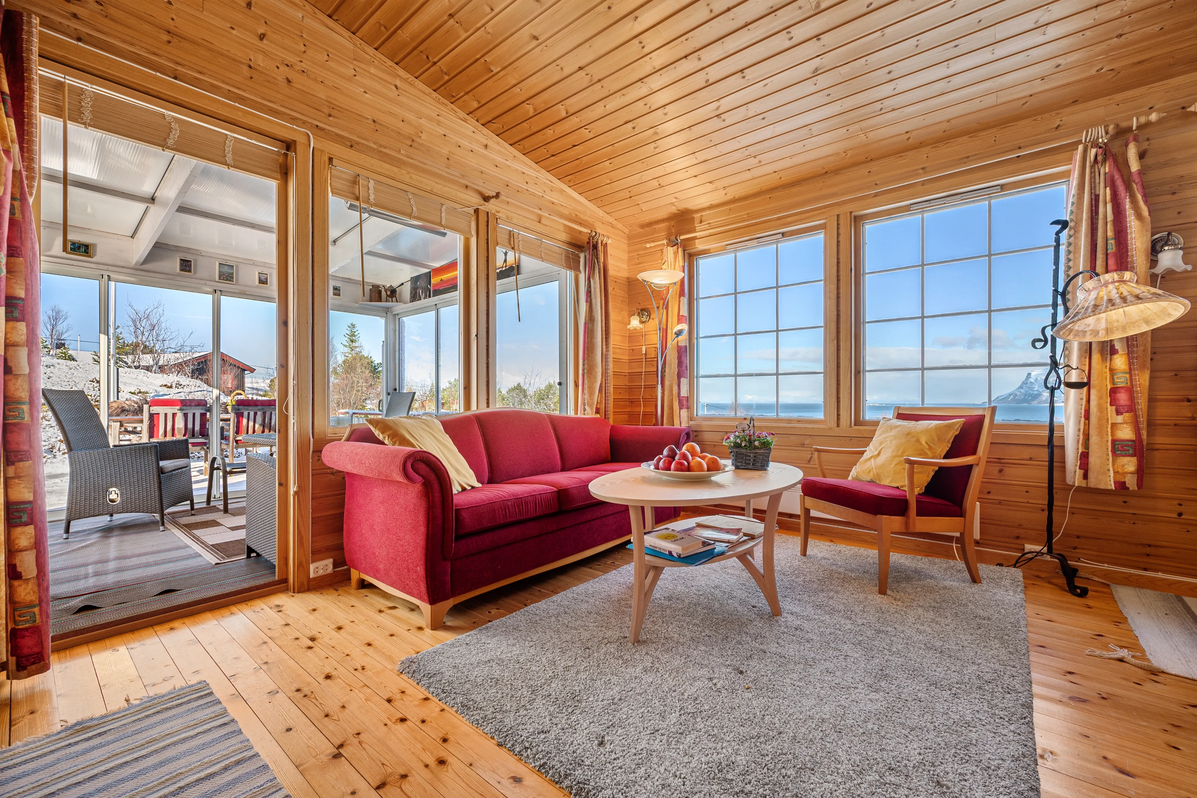 Scenic 3-Bedroom Cabin with Expansive Terrace in Tovik, Norway - View image 6 of 43