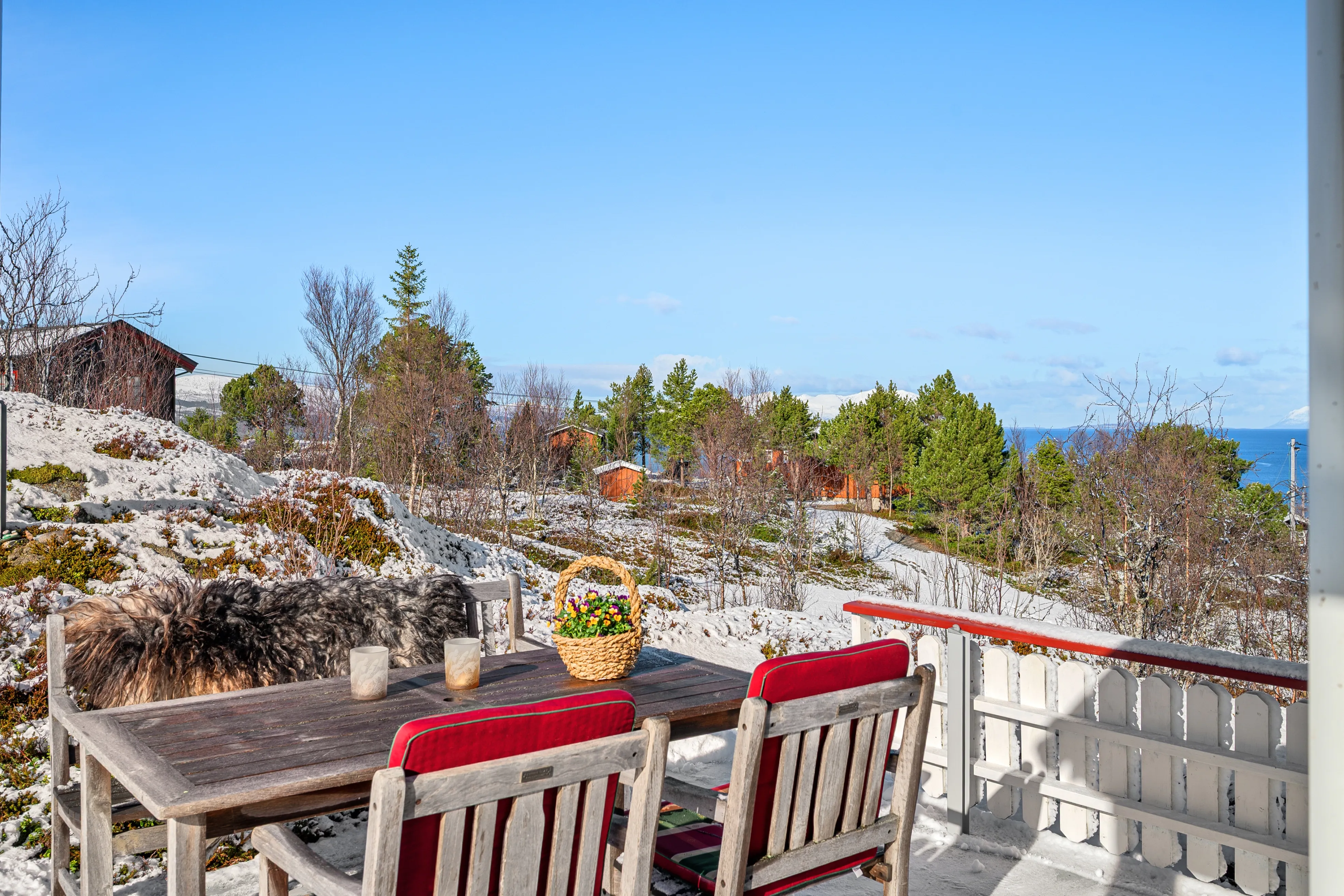 Scenic 3-Bedroom Cabin with Expansive Terrace in Tovik, Norway - View image 31 of 43