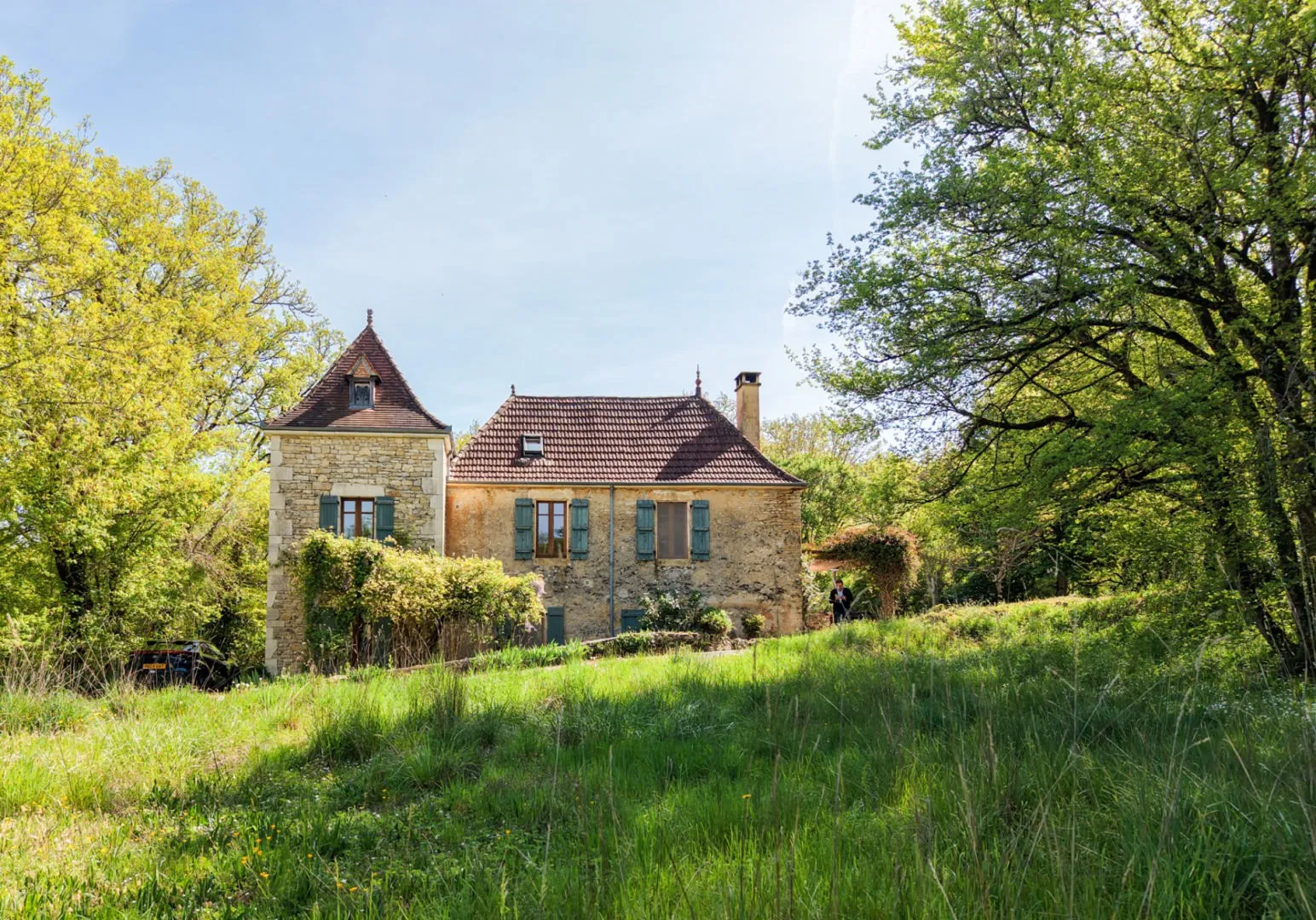 4-Bedroom House with Pool and Garden in Scenic Gourdon, France - Image 2
