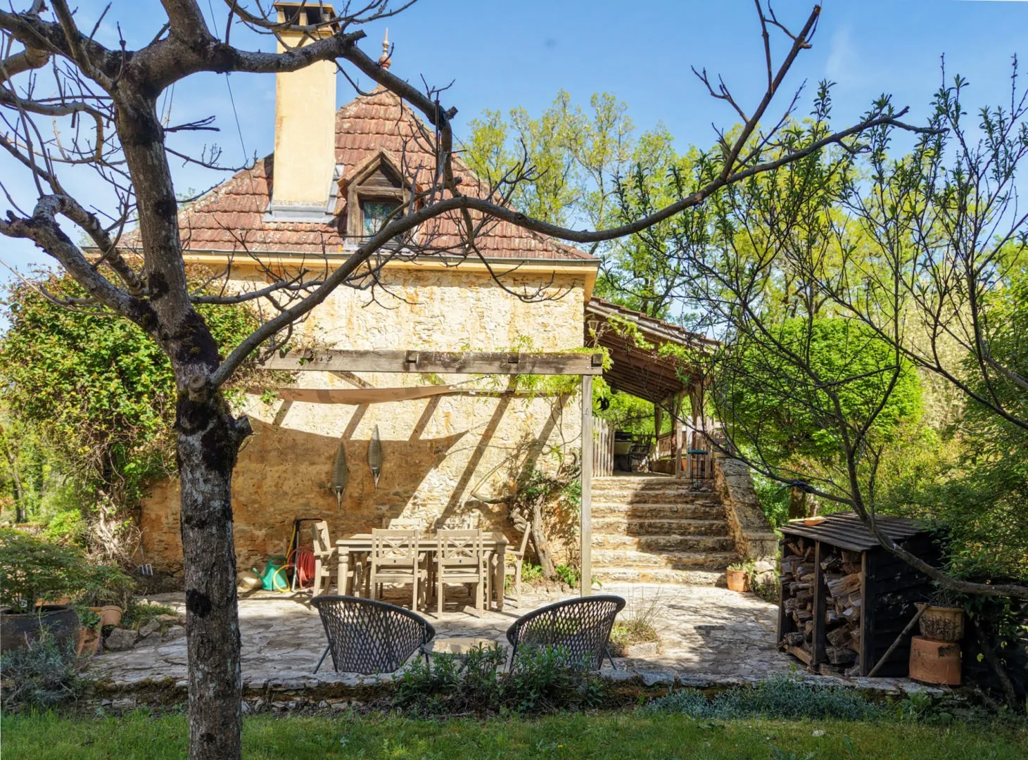 4-Bedroom House with Pool and Garden in Scenic Gourdon, France - View image 7 of 24
