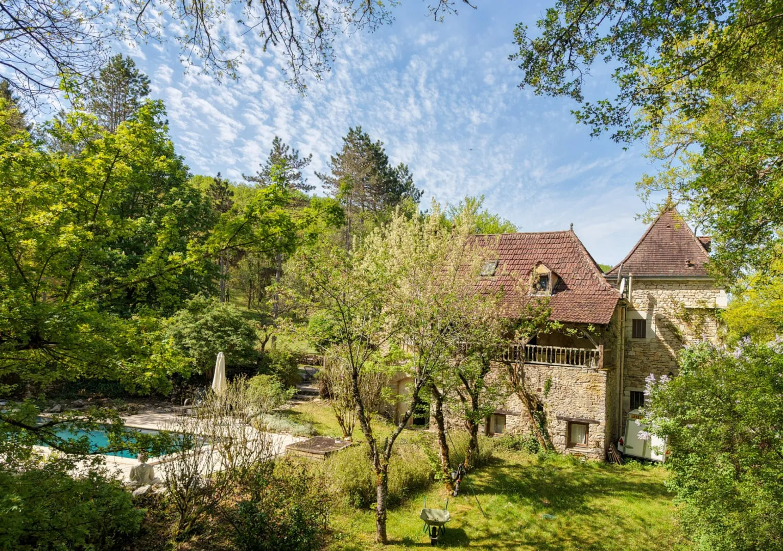 4-Bedroom House with Pool and Garden in Scenic Gourdon, France - View image 9 of 24