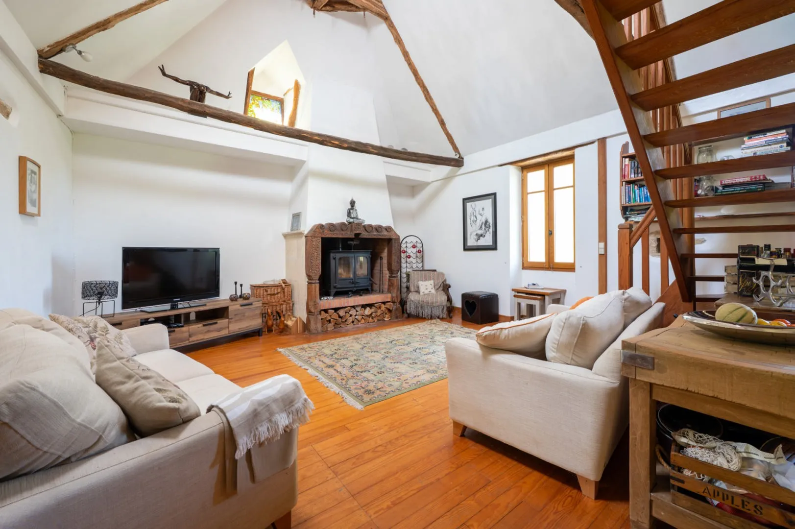 4-Bedroom House with Pool and Garden in Scenic Gourdon, France - View image 12 of 24
