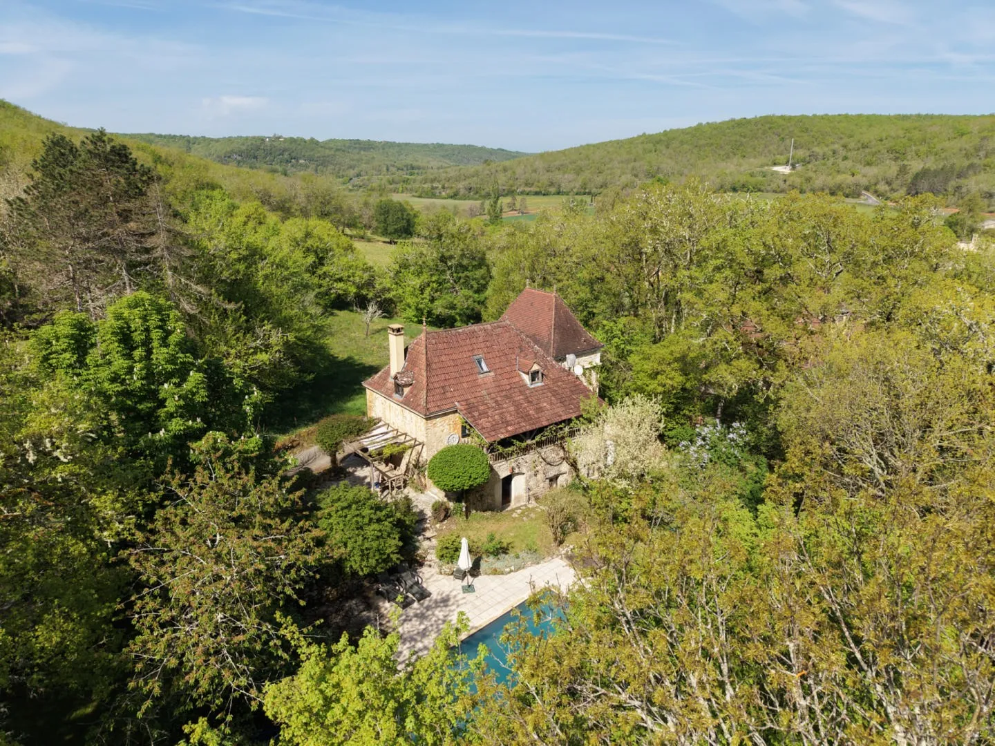 4-Bedroom House with Pool and Garden in Scenic Gourdon, France - View image 22 of 24