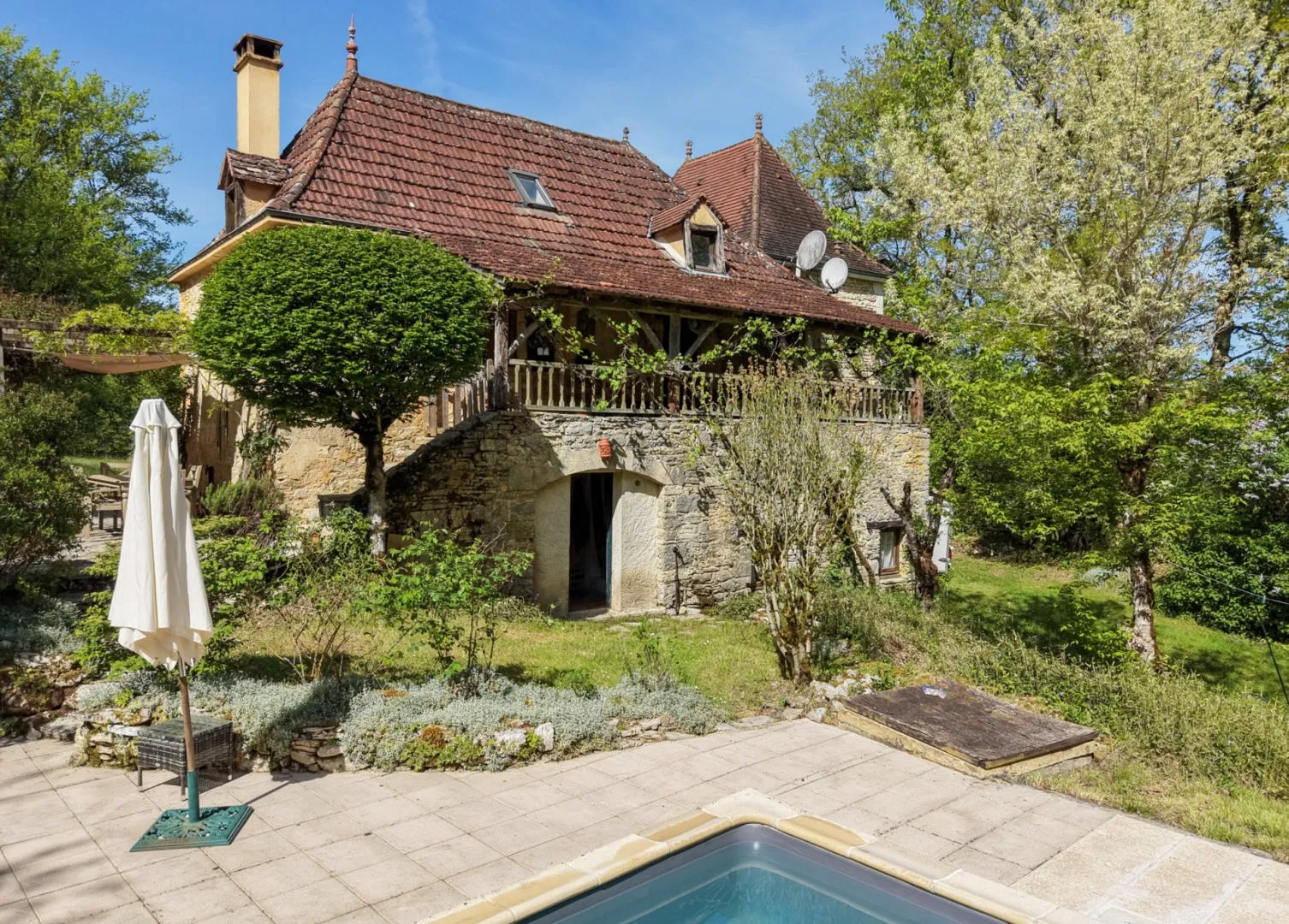 4-Bedroom House with Pool and Garden in Scenic Gourdon, France - View image 23 of 24