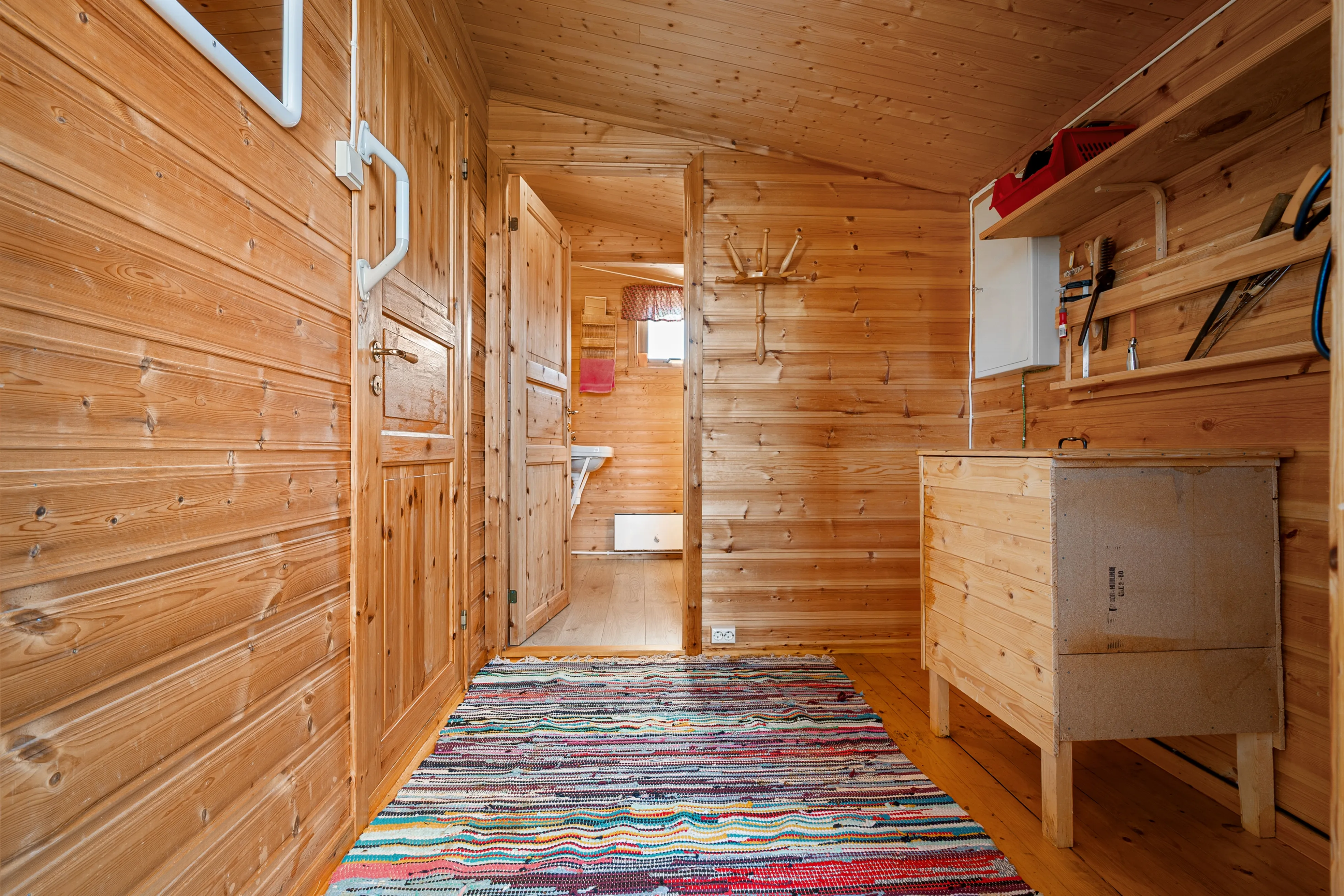 1990 Norway Retreat: 3-Bed Country House with Private Shore in Tovik - View image 24 of 38