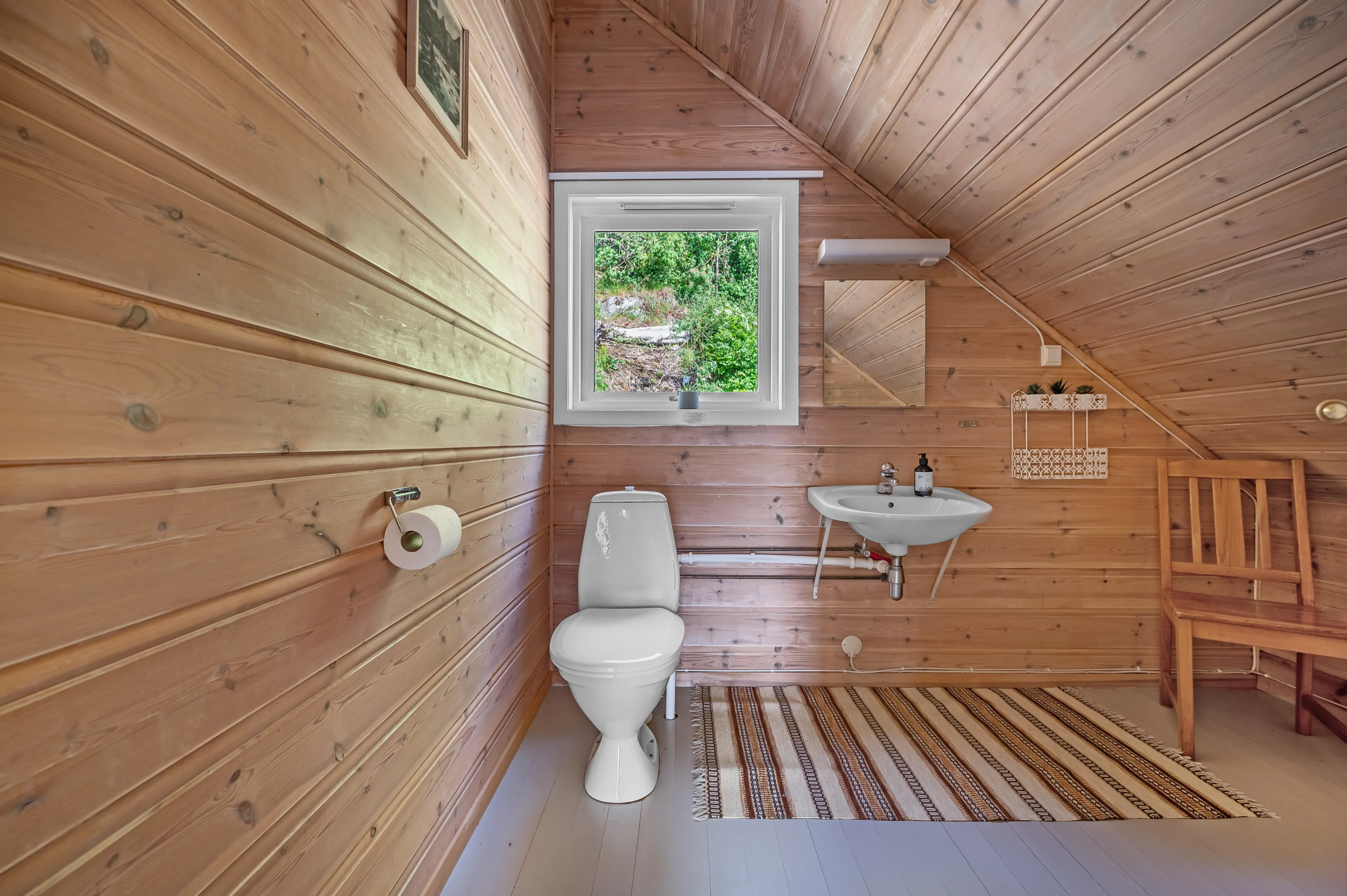 Encantadora cabaña de 1994 con embarcadero privado y terraza en la pintoresca localidad de Jelsa, Noruega - Ver imagen 31 de 47