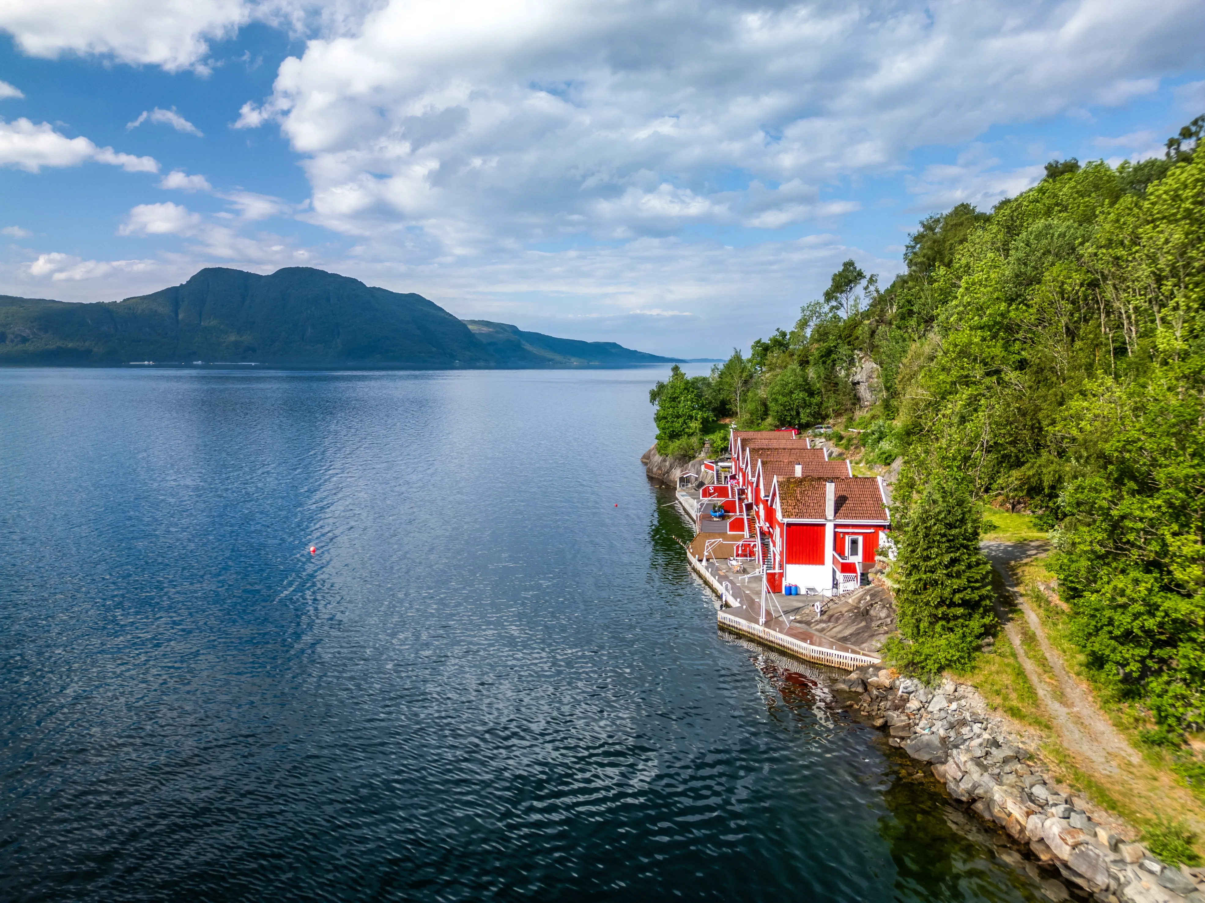 Encantadora cabaña de 1994 con embarcadero privado y terraza en la pintoresca localidad de Jelsa, Noruega - Ver imagen 42 de 47