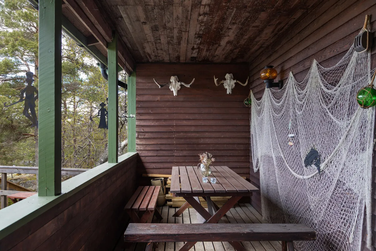 5-Bedroom House with Expansive Garden on Scenic Ornö in Stockholm Archipelago - View image 9 of 41