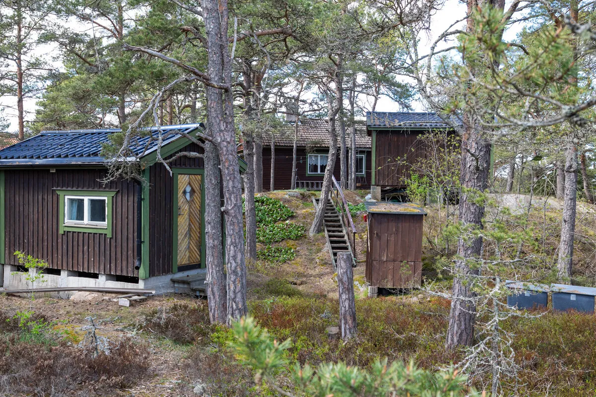 5-Bedroom House with Expansive Garden on Scenic Ornö in Stockholm Archipelago - View image 27 of 41