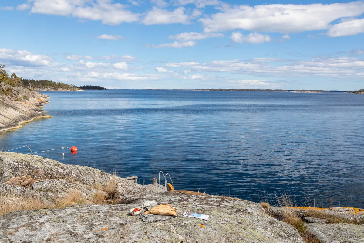 5-Bedroom House with Expansive Garden on Scenic Ornö in Stockholm Archipelago - View image 36 of 41