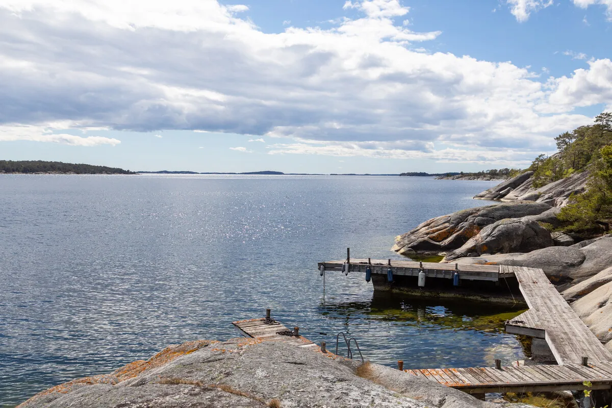 5-Bedroom House with Expansive Garden on Scenic Ornö in Stockholm Archipelago - View image 37 of 41
