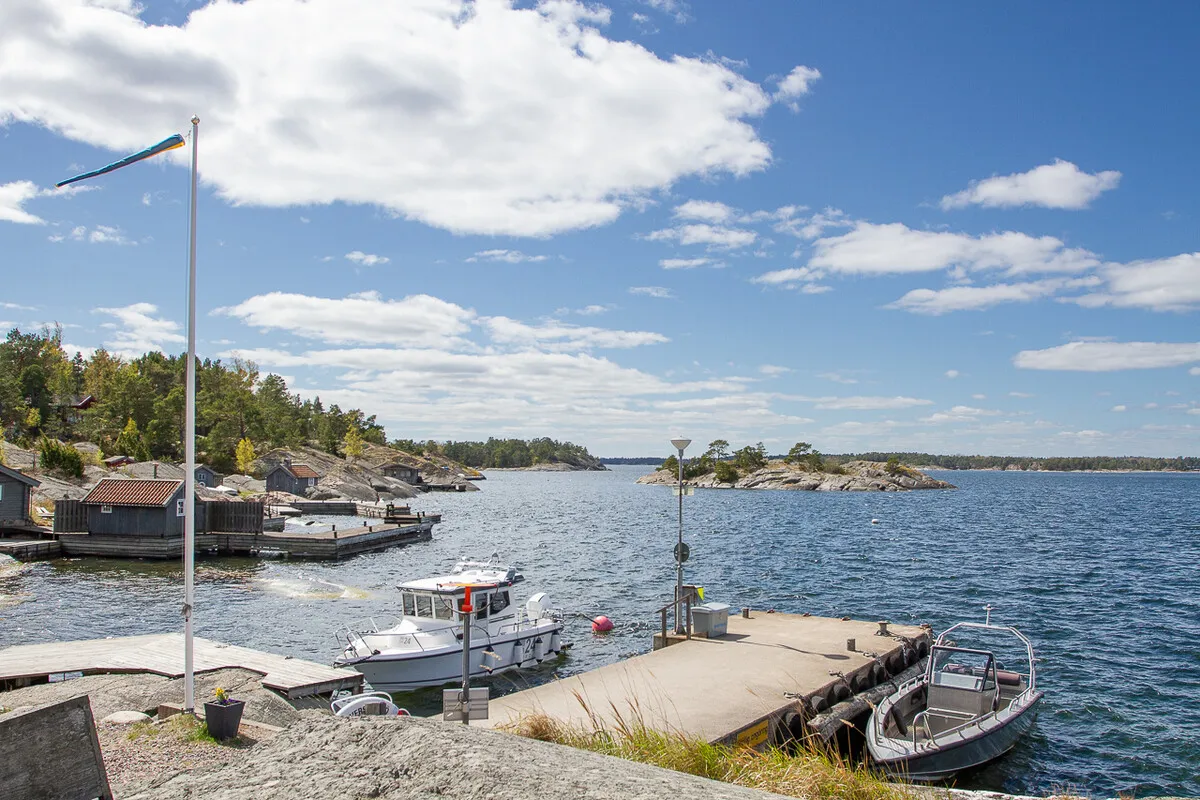 5-Bedroom House with Expansive Garden on Scenic Ornö in Stockholm Archipelago - View image 40 of 41