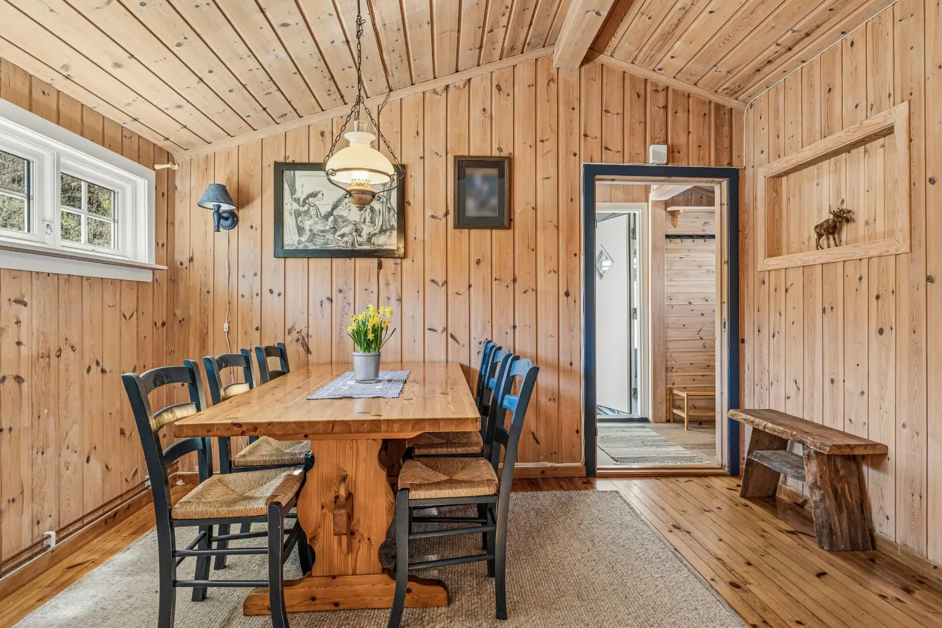 1960s Norwegian Country House with Garden and Lake Views - View image 9 of 32