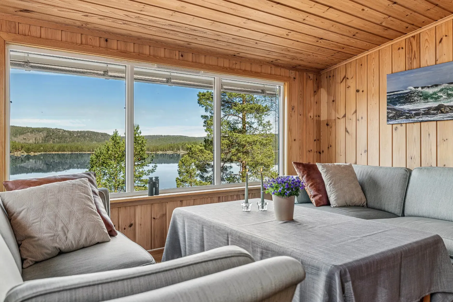 1960s Norwegian Country House with Garden and Lake Views - View image 11 of 32