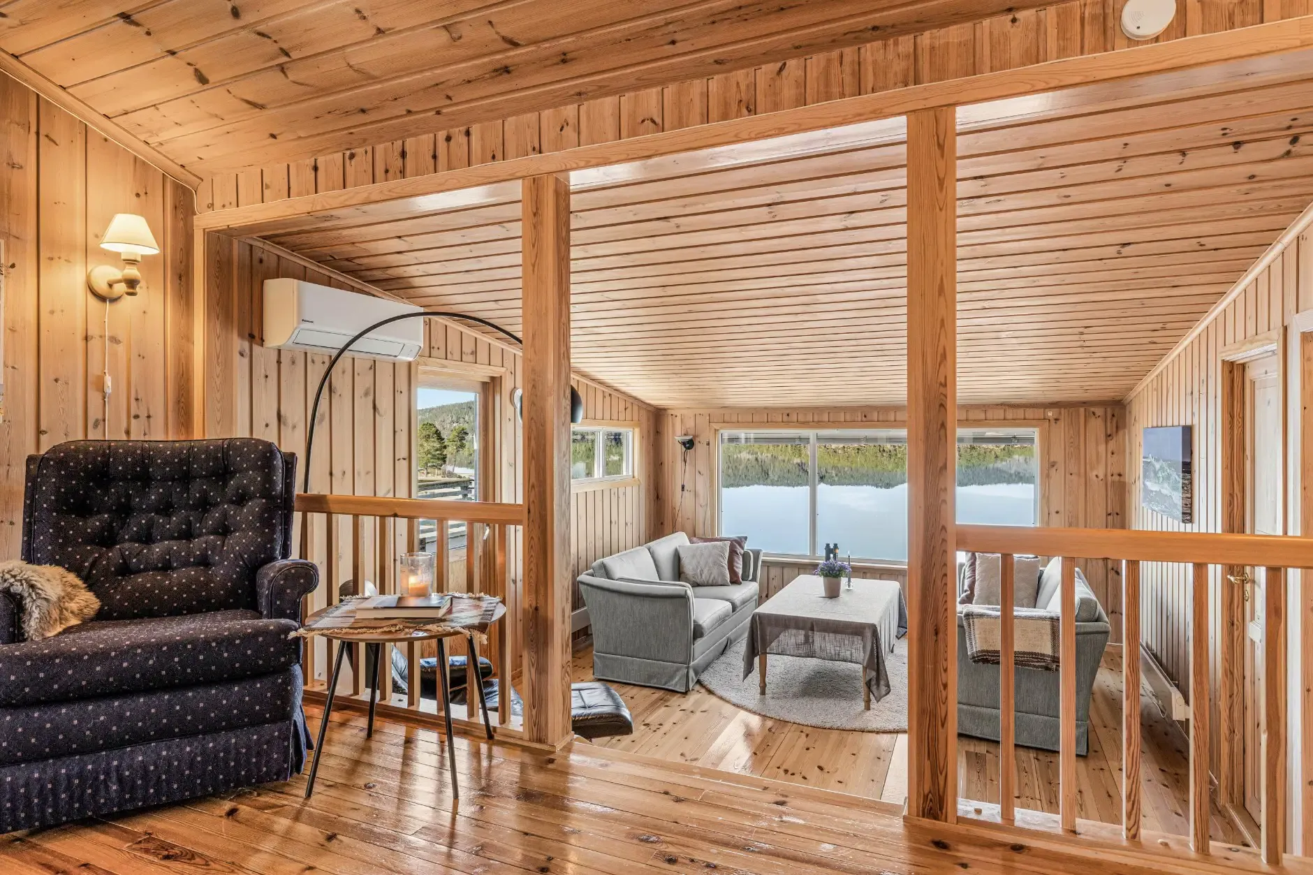 1960s Norwegian Country House with Garden and Lake Views - View image 12 of 32
