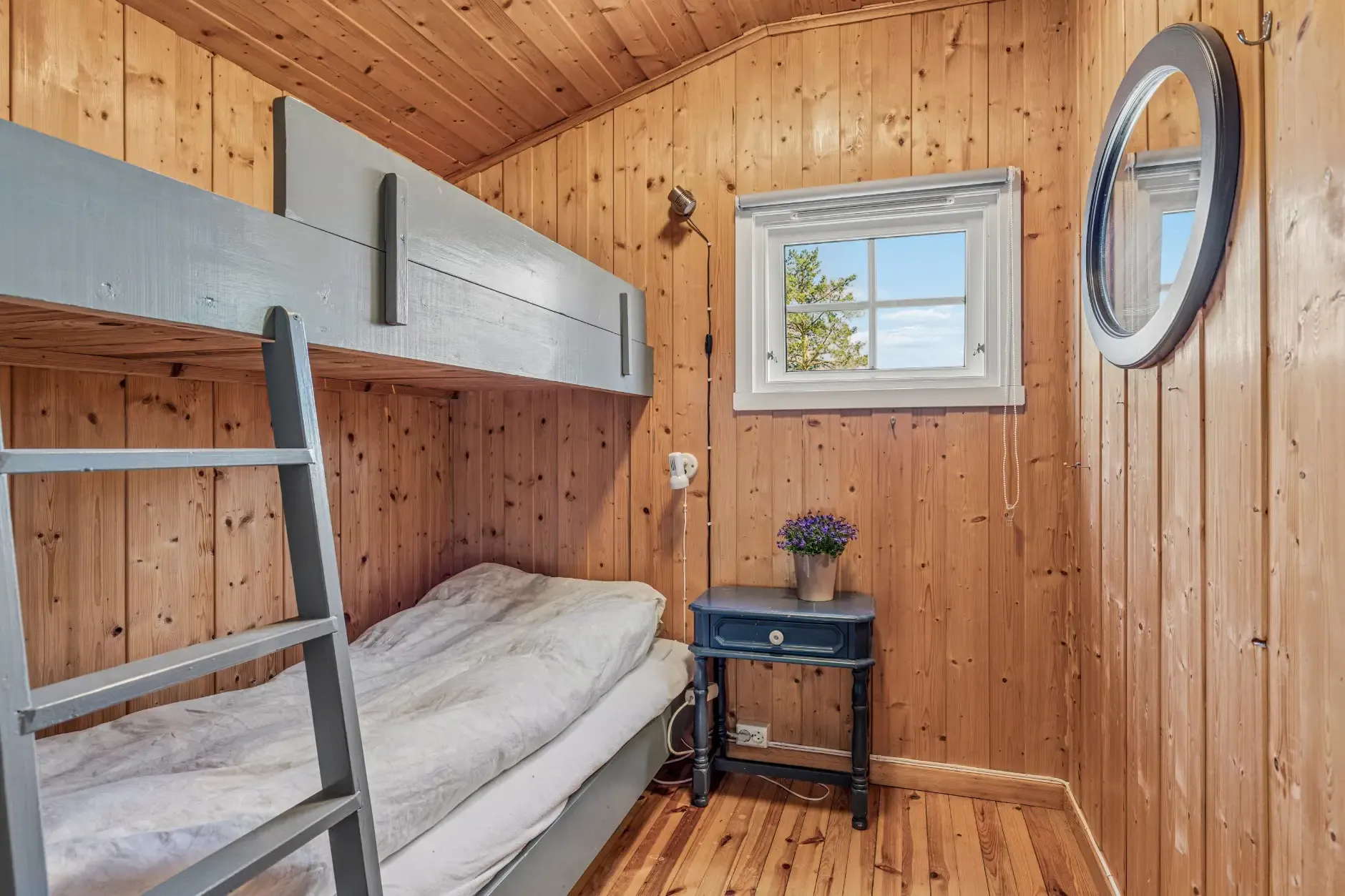 1960s Norwegian Country House with Garden and Lake Views - View image 17 of 32