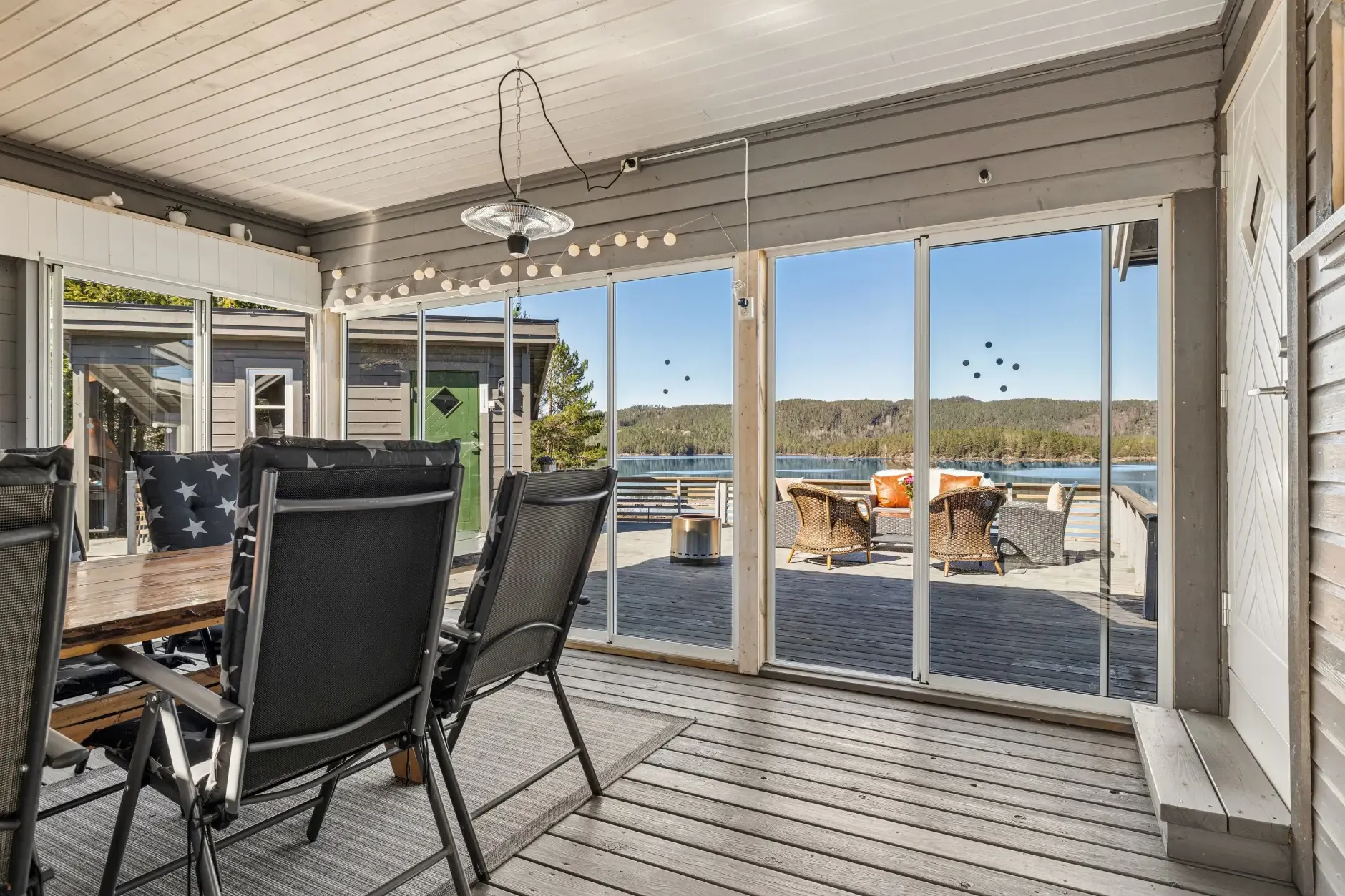 1960s Norwegian Country House with Garden and Lake Views - View image 22 of 32