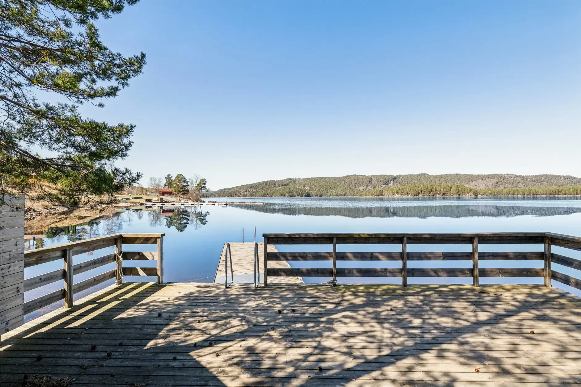 1960s Norwegian Country House with Garden and Lake Views - View image 24 of 32