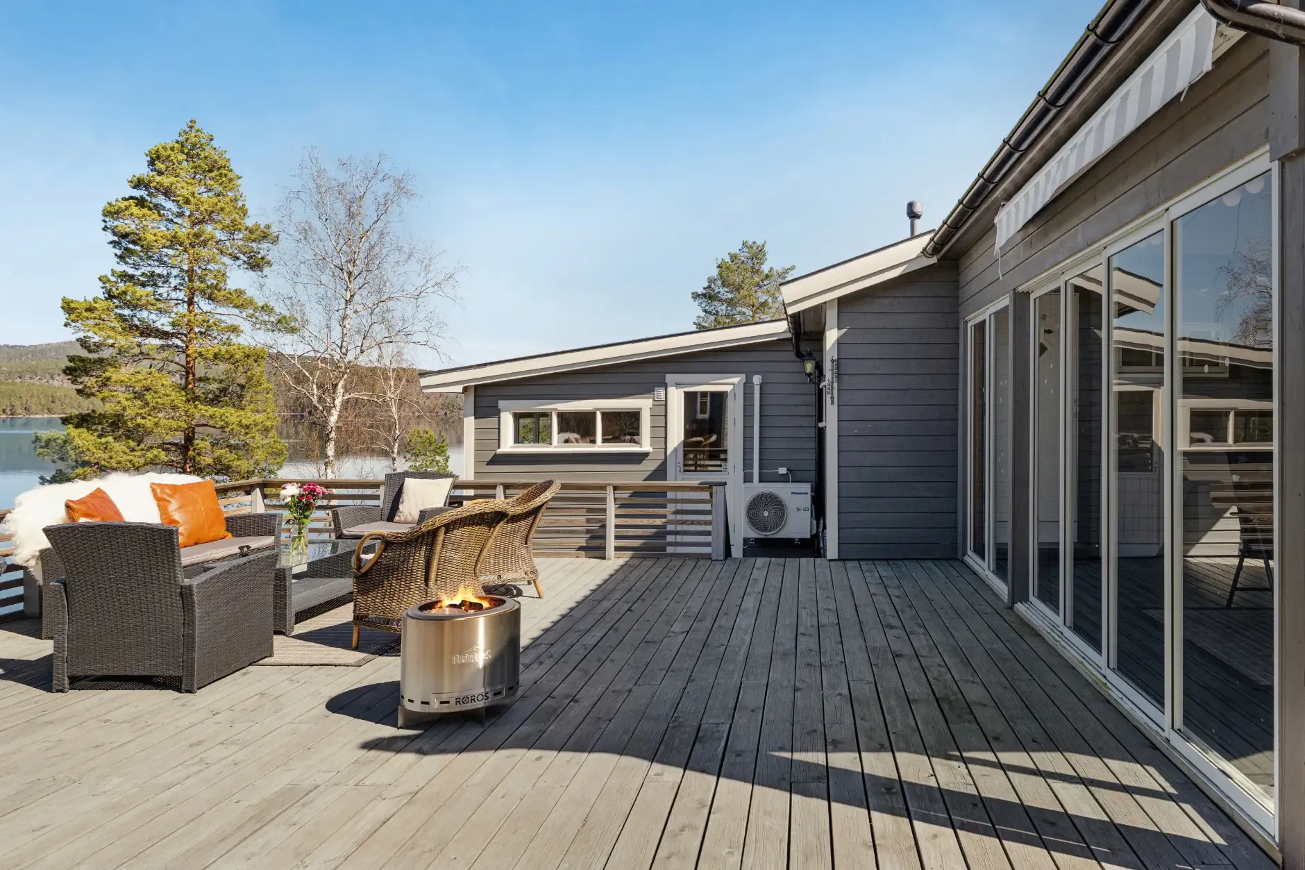 1960s Norwegian Country House with Garden and Lake Views - View image 25 of 32
