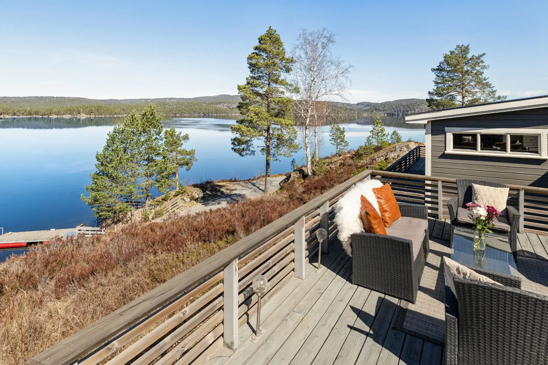 1960s Norwegian Country House with Garden and Lake Views - View image 28 of 32