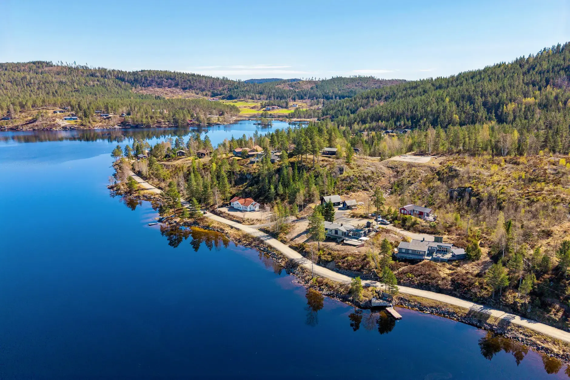 1960s Norwegian Country House with Garden and Lake Views - View image 32 of 32