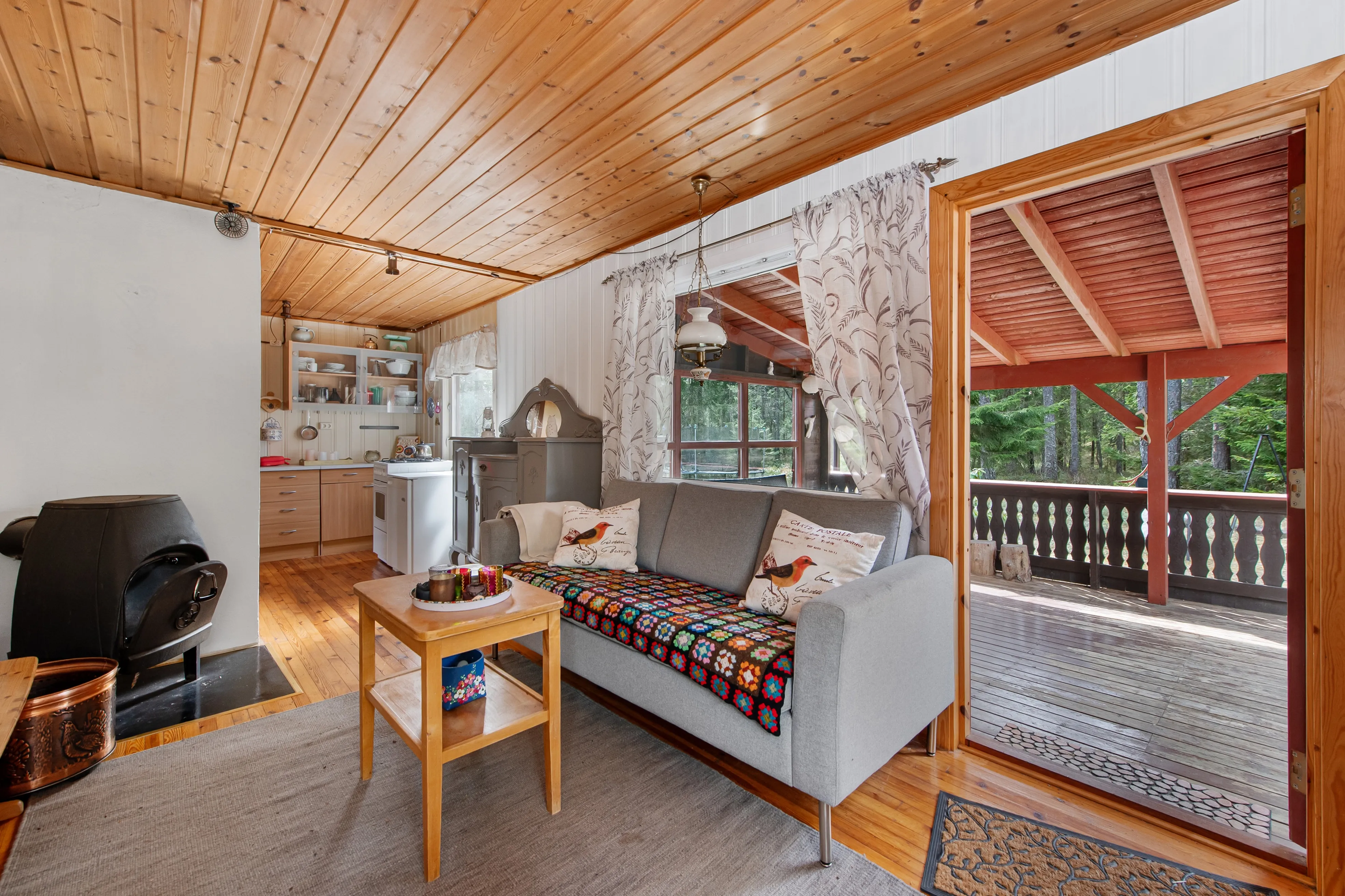 1970s Norwegian Cabin with Annex near Lake Vansjø - Image 3
