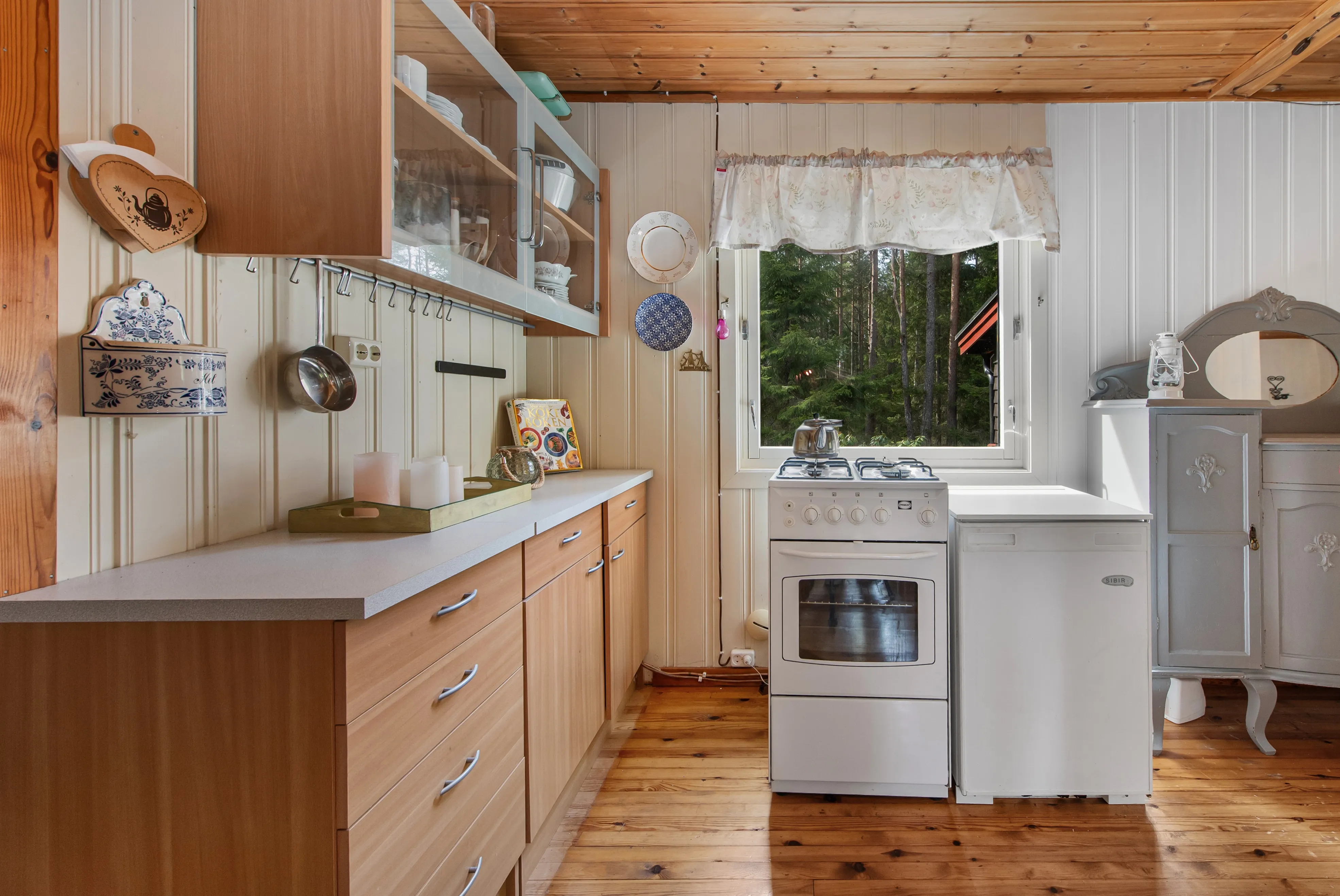 1970s Norwegian Cabin with Annex near Lake Vansjø - View image 8 of 29