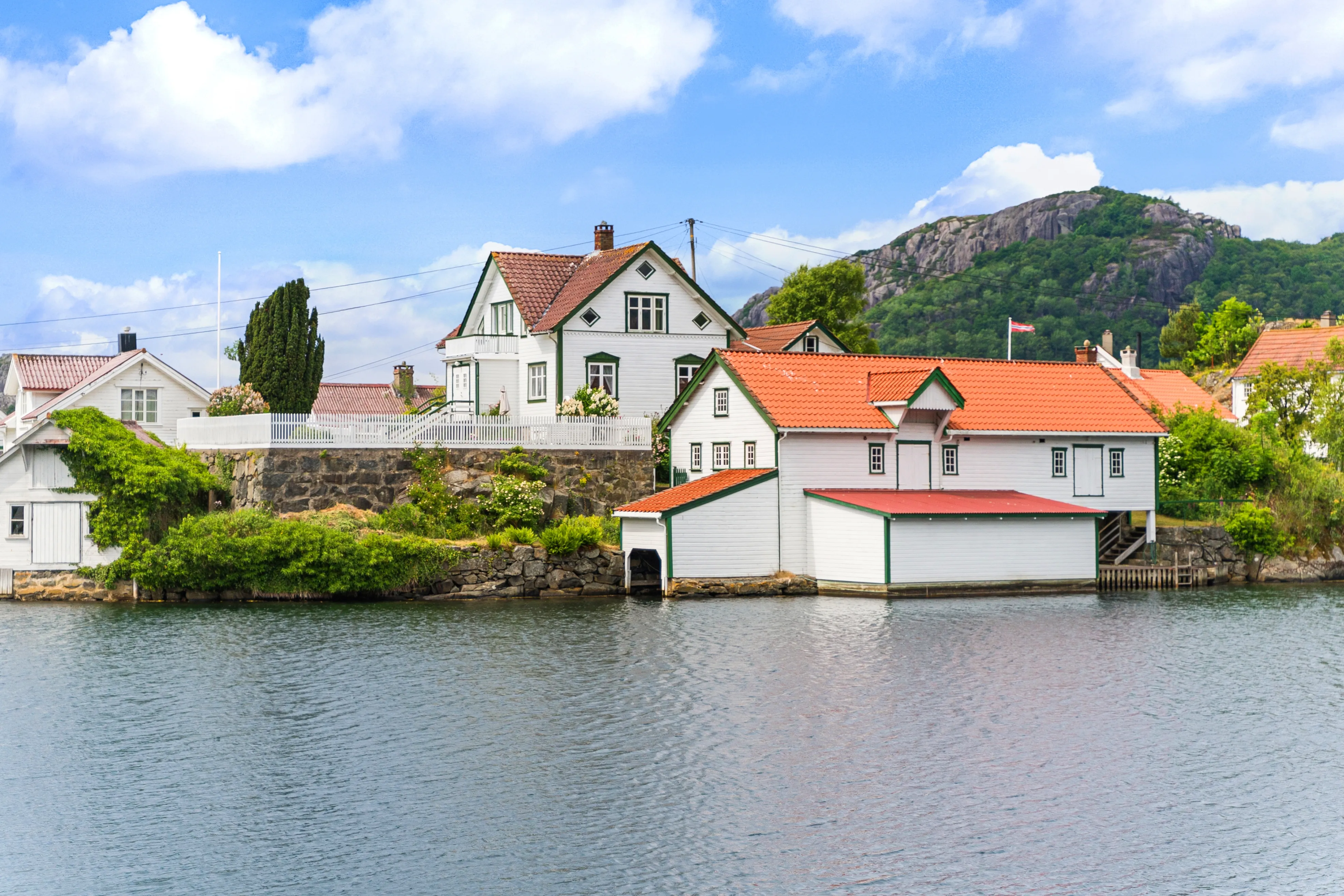 18th Century Coastal House with Garden and Terrace in Hidrasund, Norway - View image 6 of 67