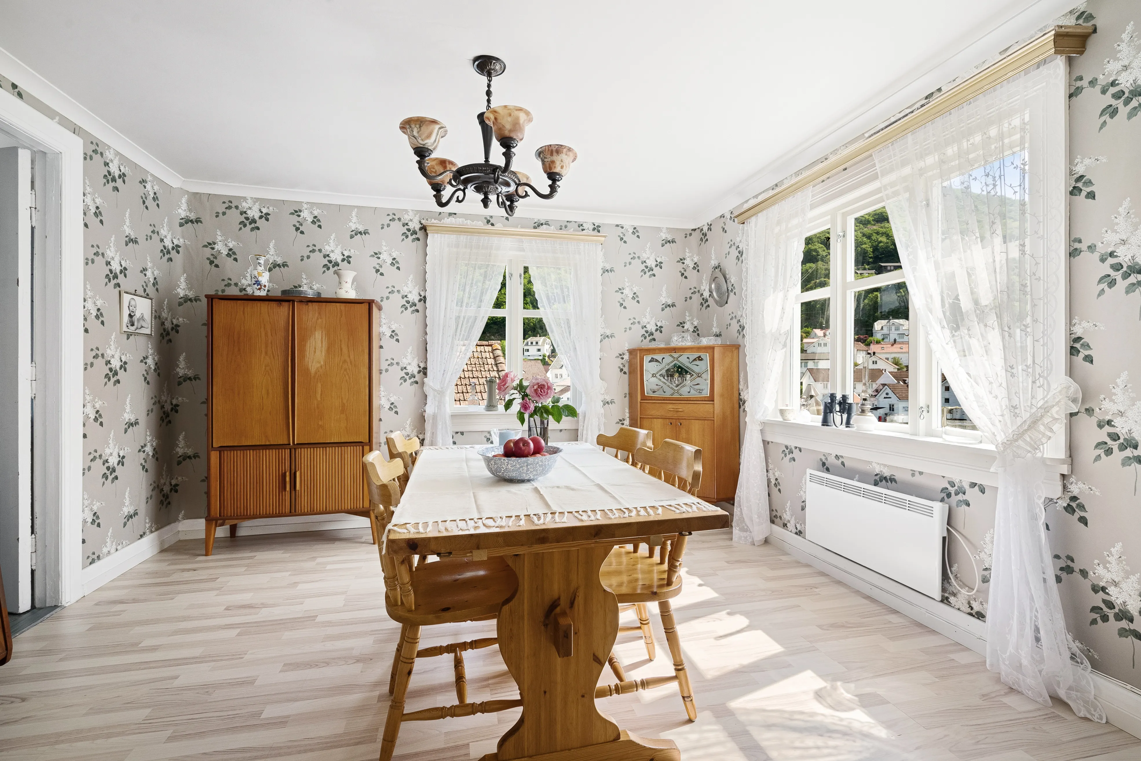 18th Century Coastal House with Garden and Terrace in Hidrasund, Norway - View image 27 of 67