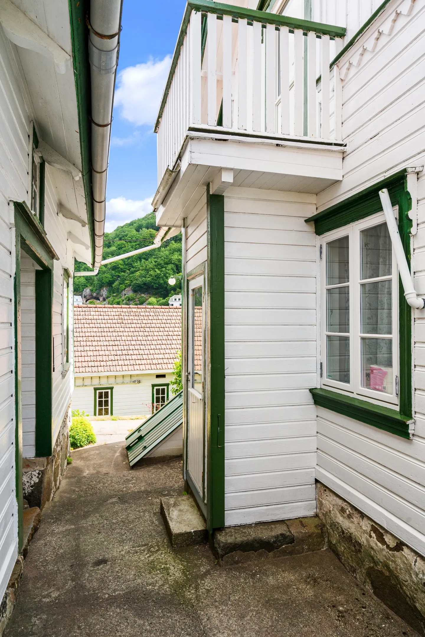 18th Century Coastal House with Garden and Terrace in Hidrasund, Norway - View image 45 of 67