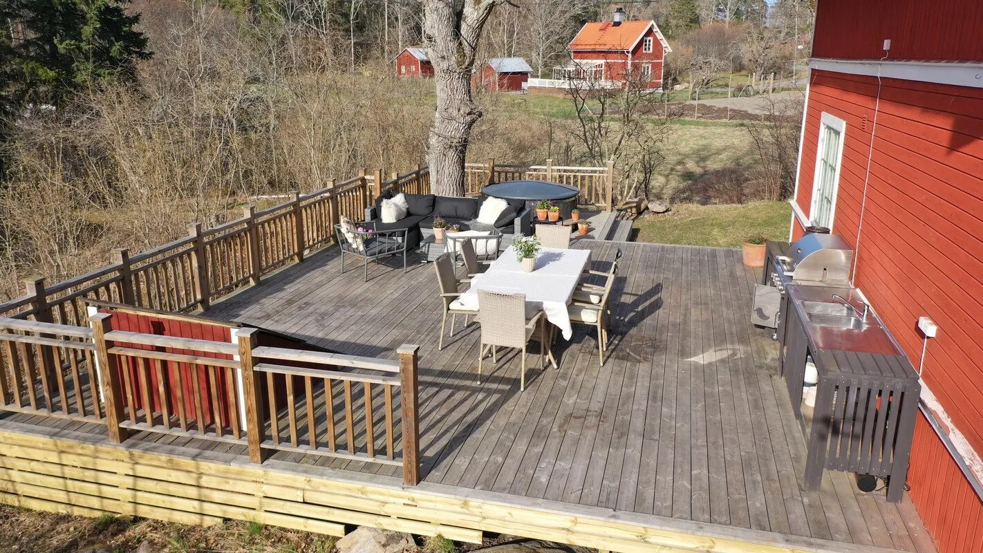 1909 Swedish Country House with Expansive Grounds in Norrtälje - View image 25 of 35