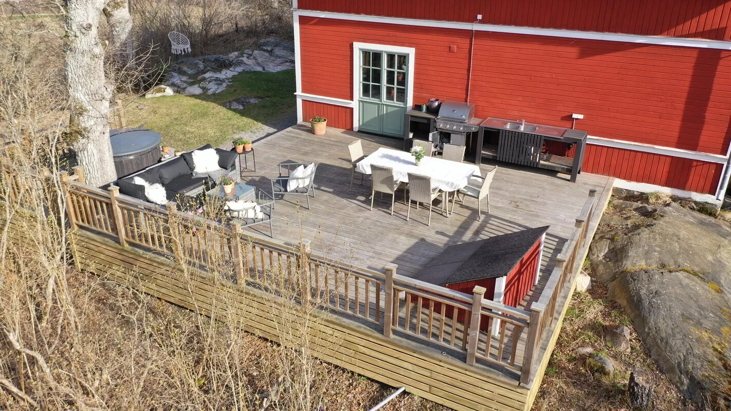 1909 Swedish Country House with Expansive Grounds in Norrtälje - View image 26 of 35