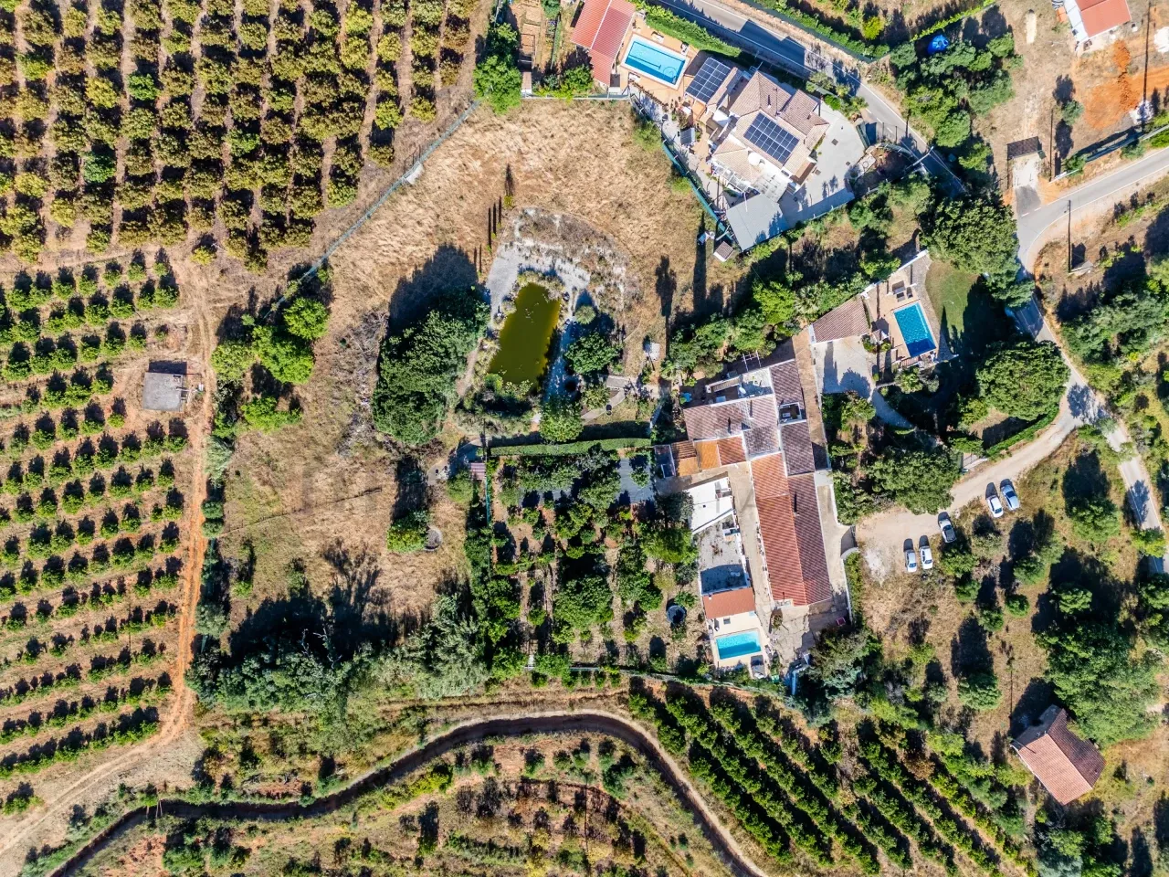 Contemporary 3-Bedroom Villa with Pool and Expansive Grounds in Silves, Portugal - Image 5