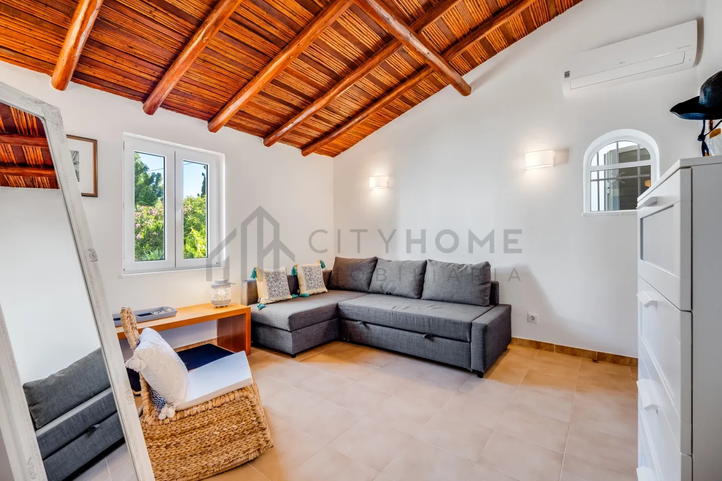 Contemporary 3-Bedroom Villa with Pool and Expansive Grounds in Silves, Portugal - View image 25 of 40