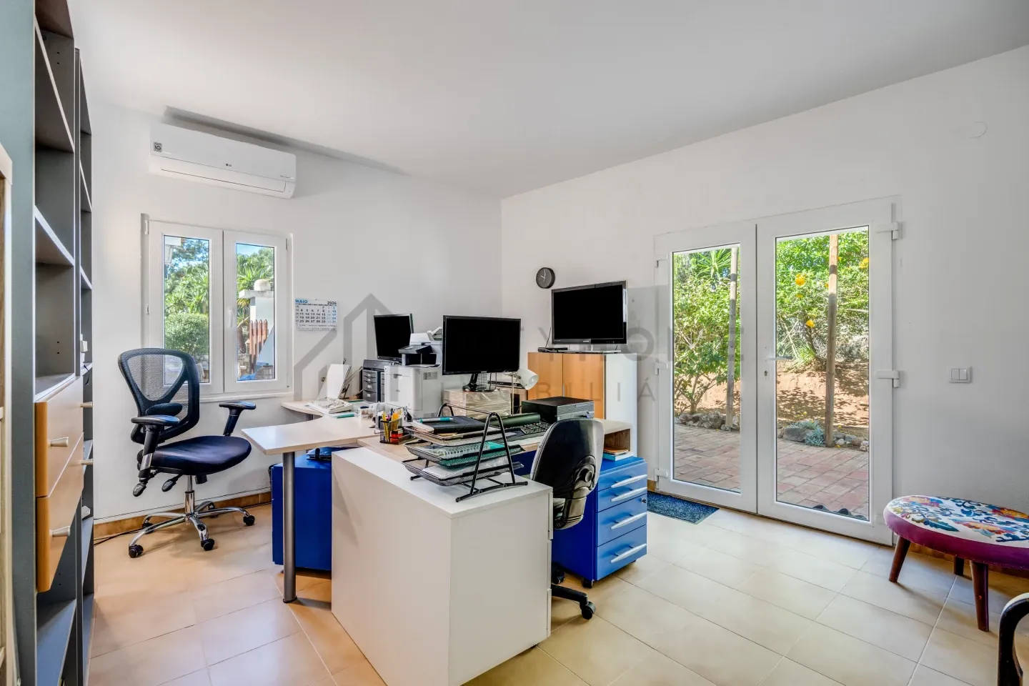 Contemporary 3-Bedroom Villa with Pool and Expansive Grounds in Silves, Portugal - View image 26 of 40