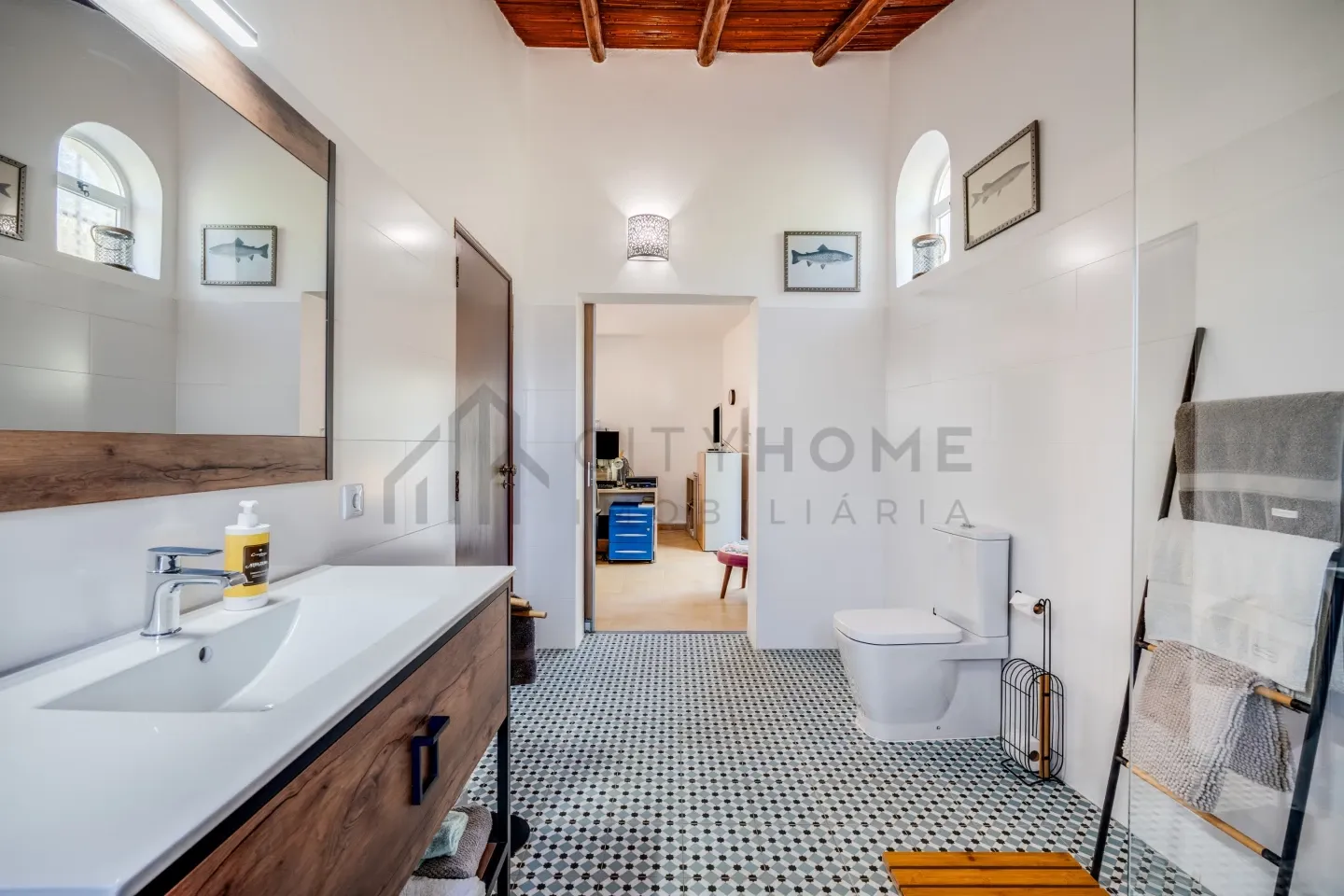 Contemporary 3-Bedroom Villa with Pool and Expansive Grounds in Silves, Portugal - View image 28 of 40