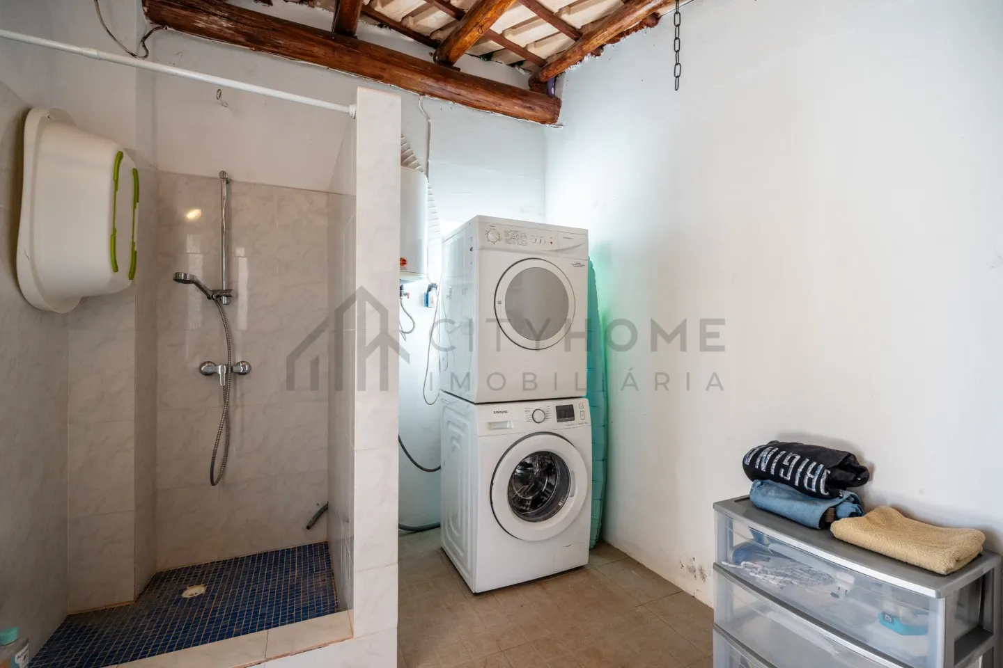 Contemporary 3-Bedroom Villa with Pool and Expansive Grounds in Silves, Portugal - View image 36 of 40