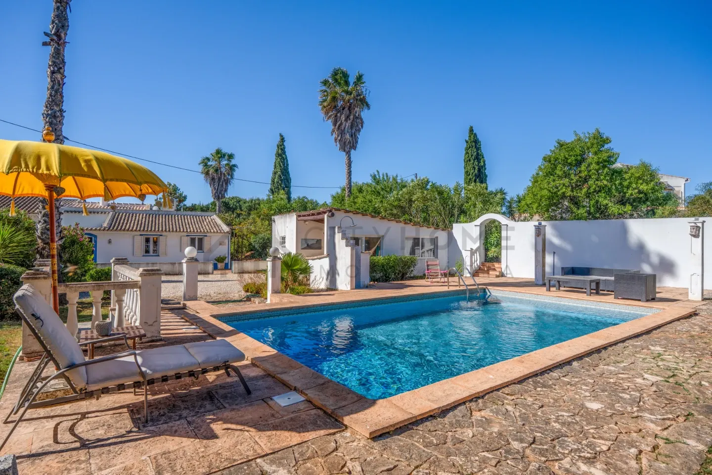 Contemporary 3-Bedroom Villa with Pool and Expansive Grounds in Silves, Portugal - View image 38 of 40