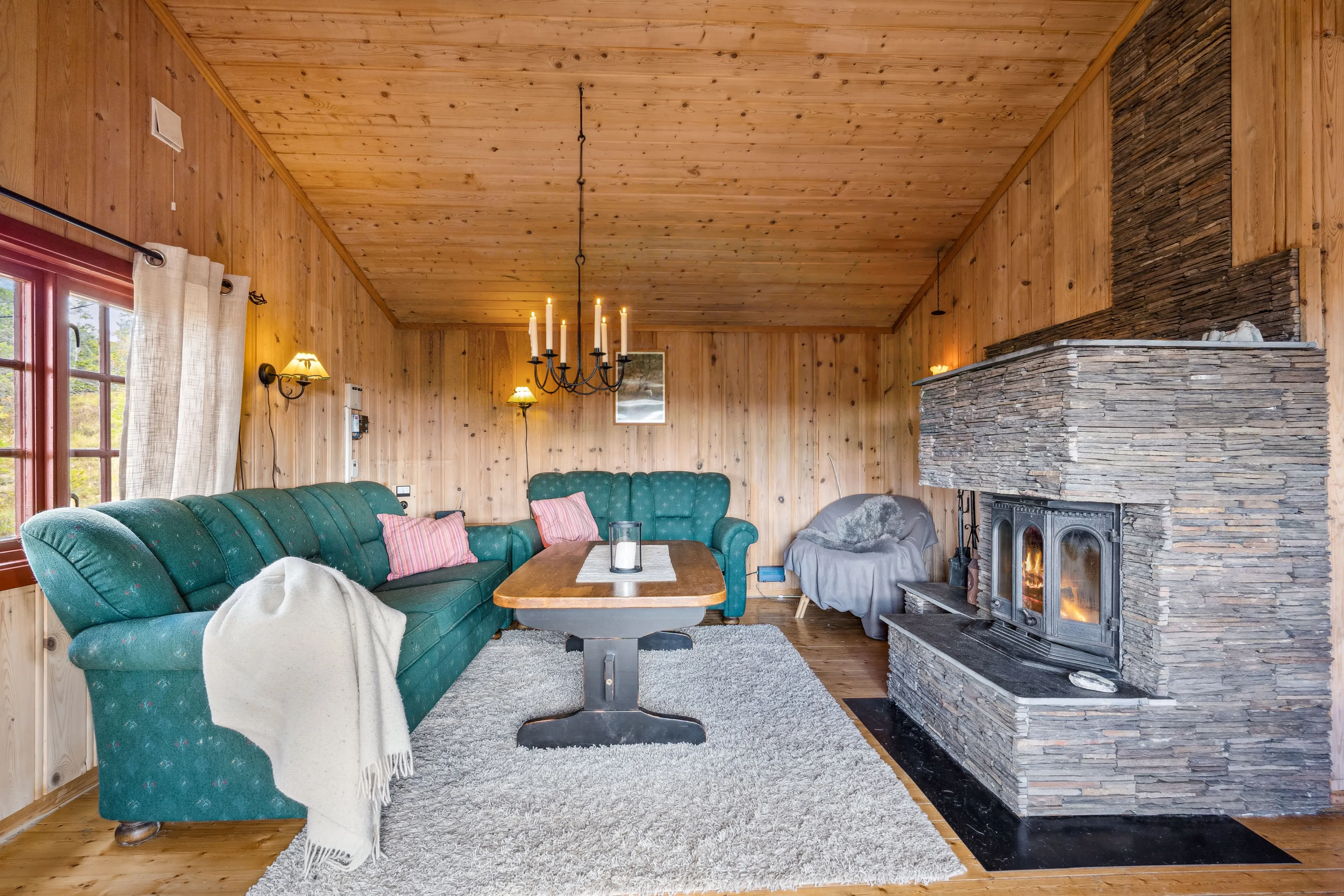 3-Bedroom Norwegian Cabin with Terrace and Solar Power in Rognes - View image 13 of 46
