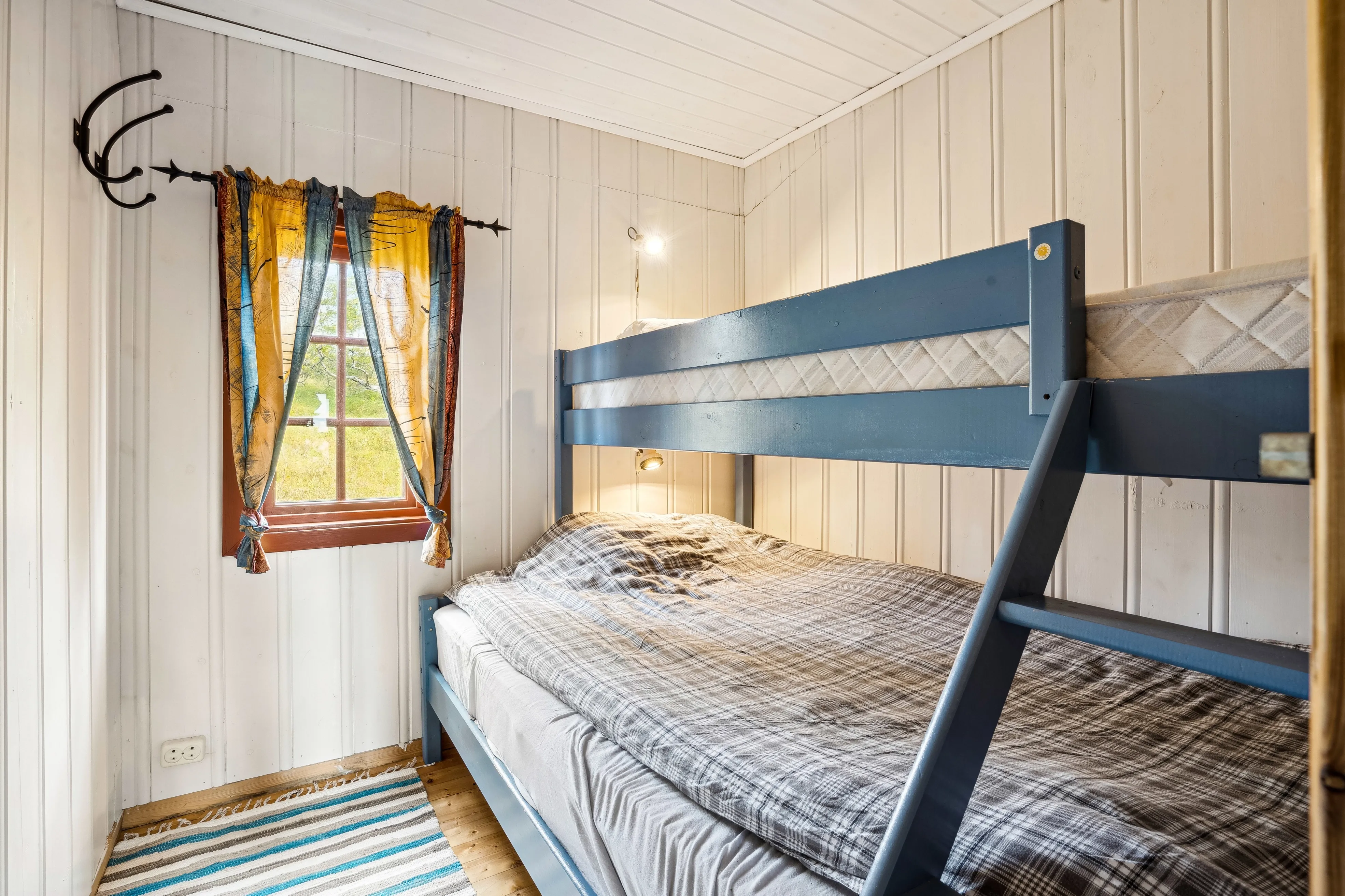 3-Bedroom Norwegian Cabin with Terrace and Solar Power in Rognes - View image 14 of 46